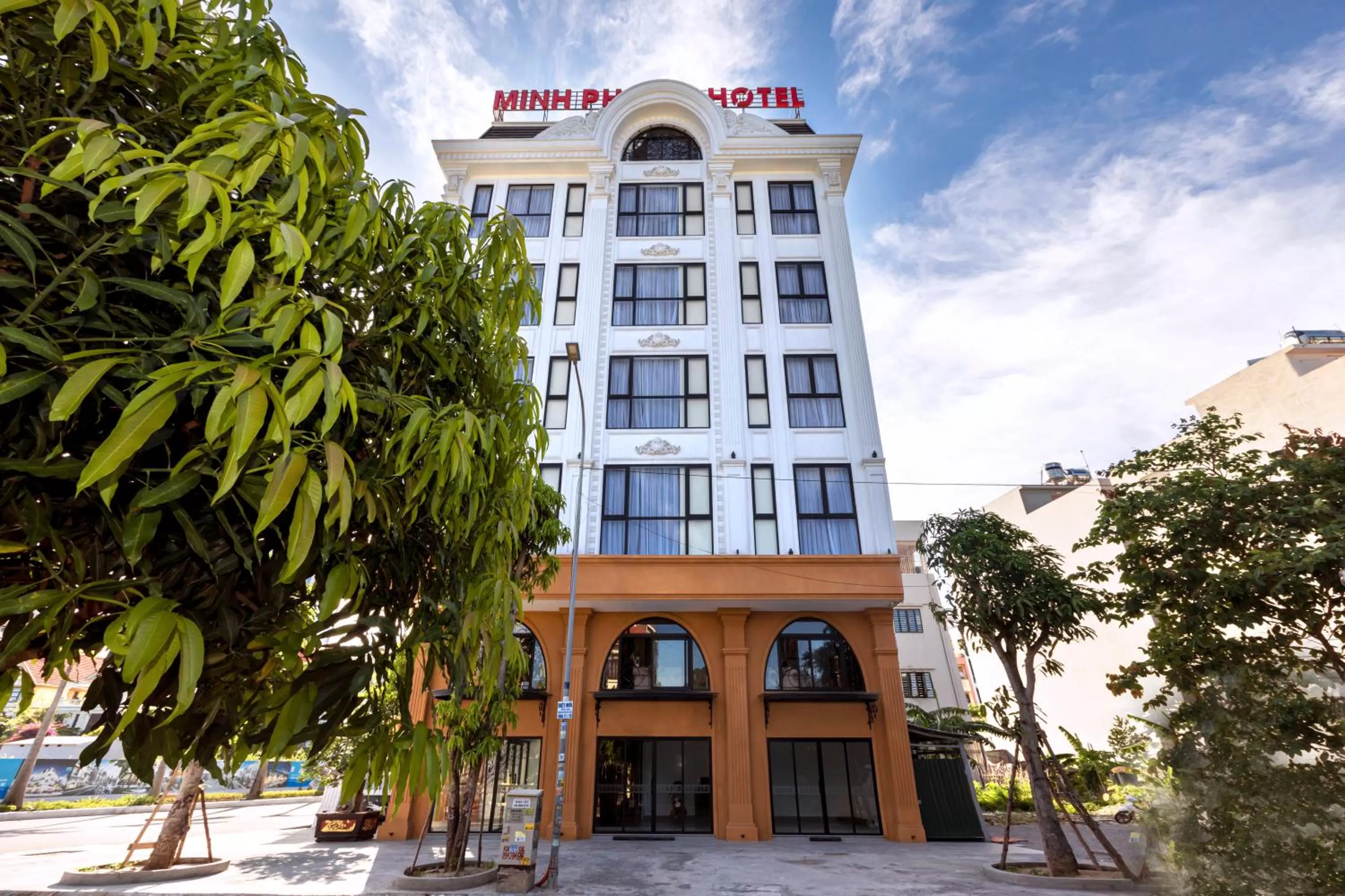 Property building in Minh Phong Hotel Ha Long