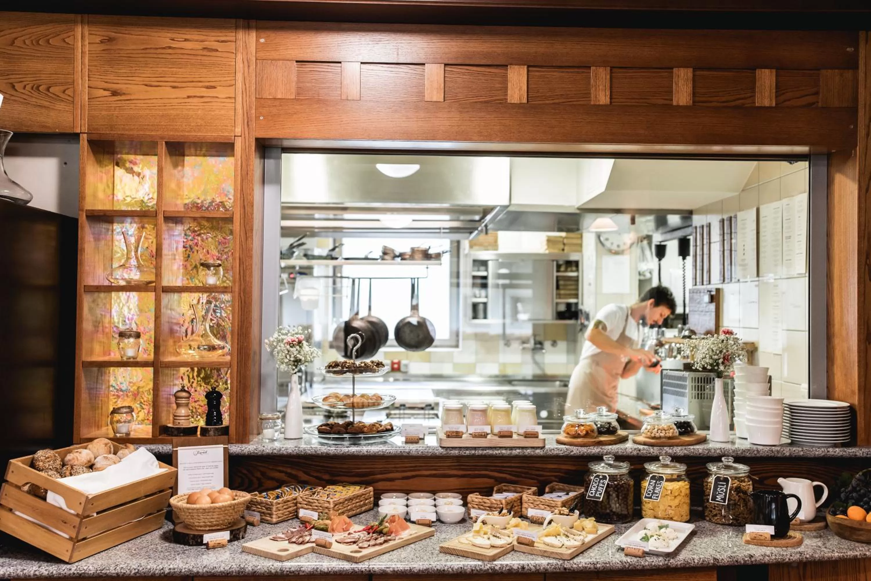 Restaurant/places to eat in Hotel Dvor Jezersek Brnik