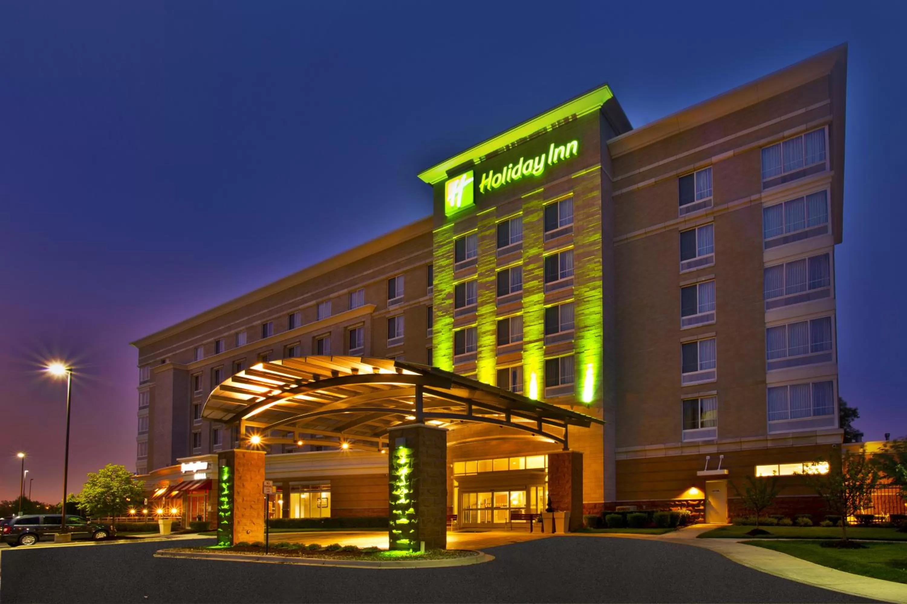 Holiday Inn Detroit Metro Airport by IHG