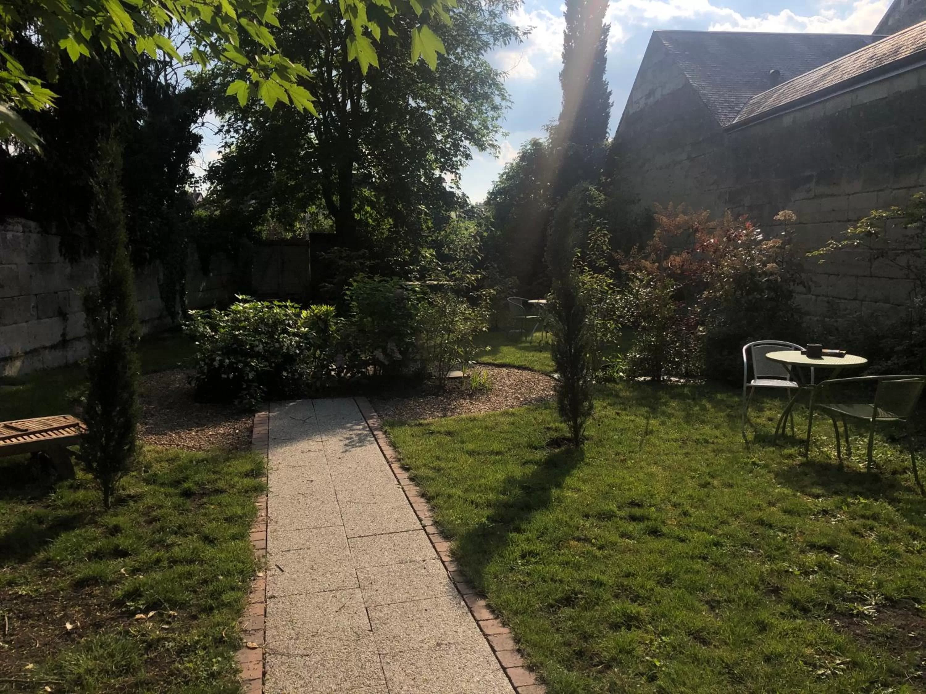 Garden in A la Fleur de Lys