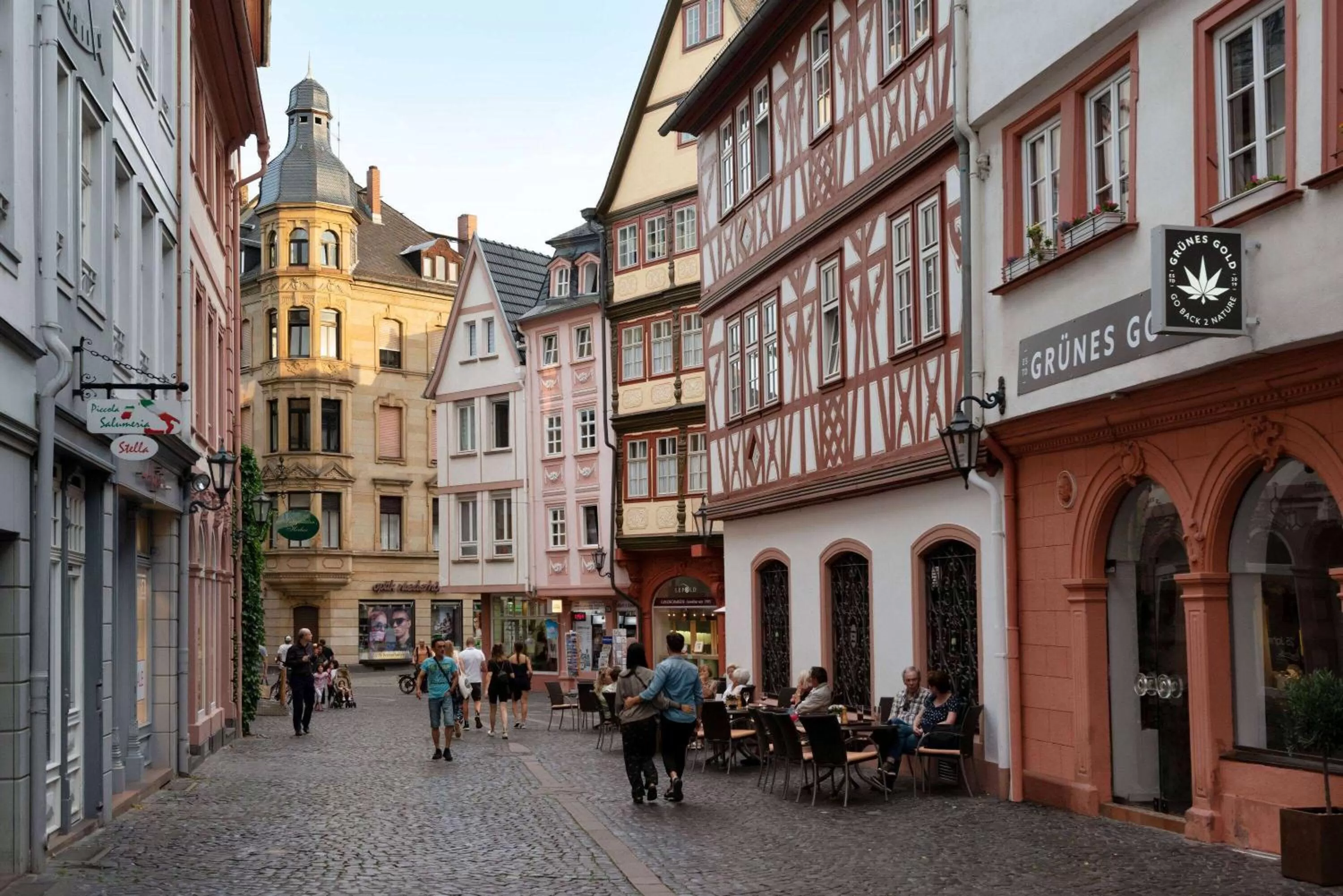 Off site in Super 8 by Wyndham Mainz Zollhafen