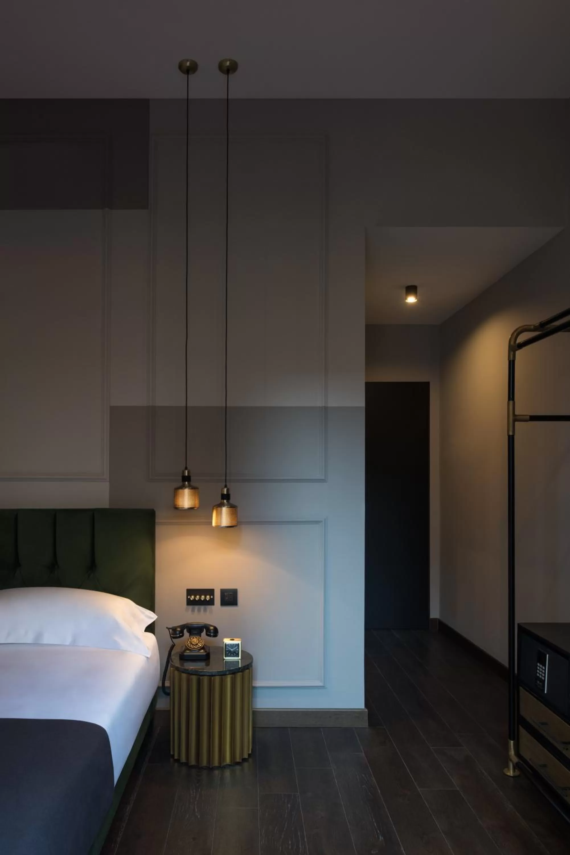 Bedroom, Bed in Chapter Roma