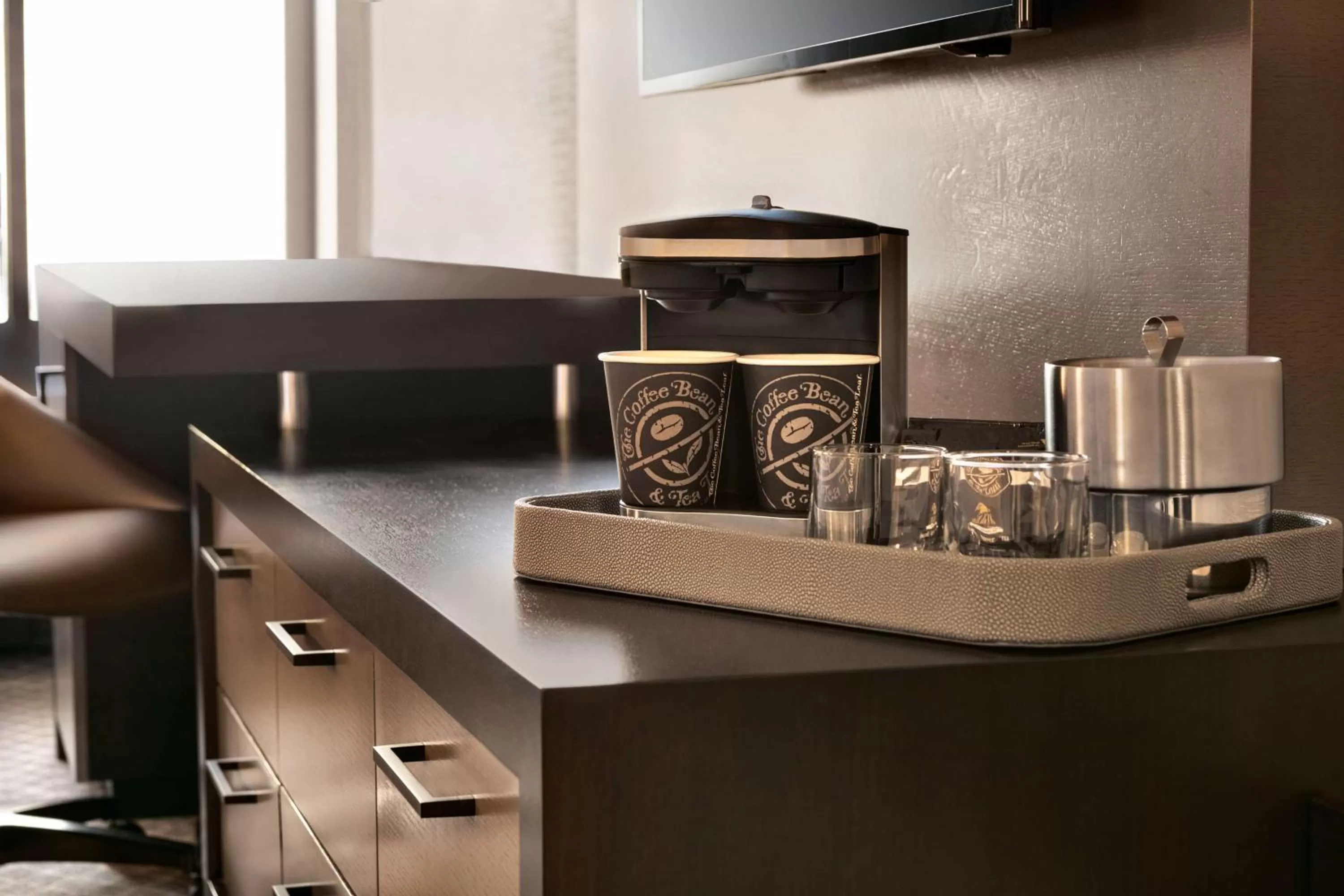 Photo of the whole room in DoubleTree by Hilton McLean Tysons