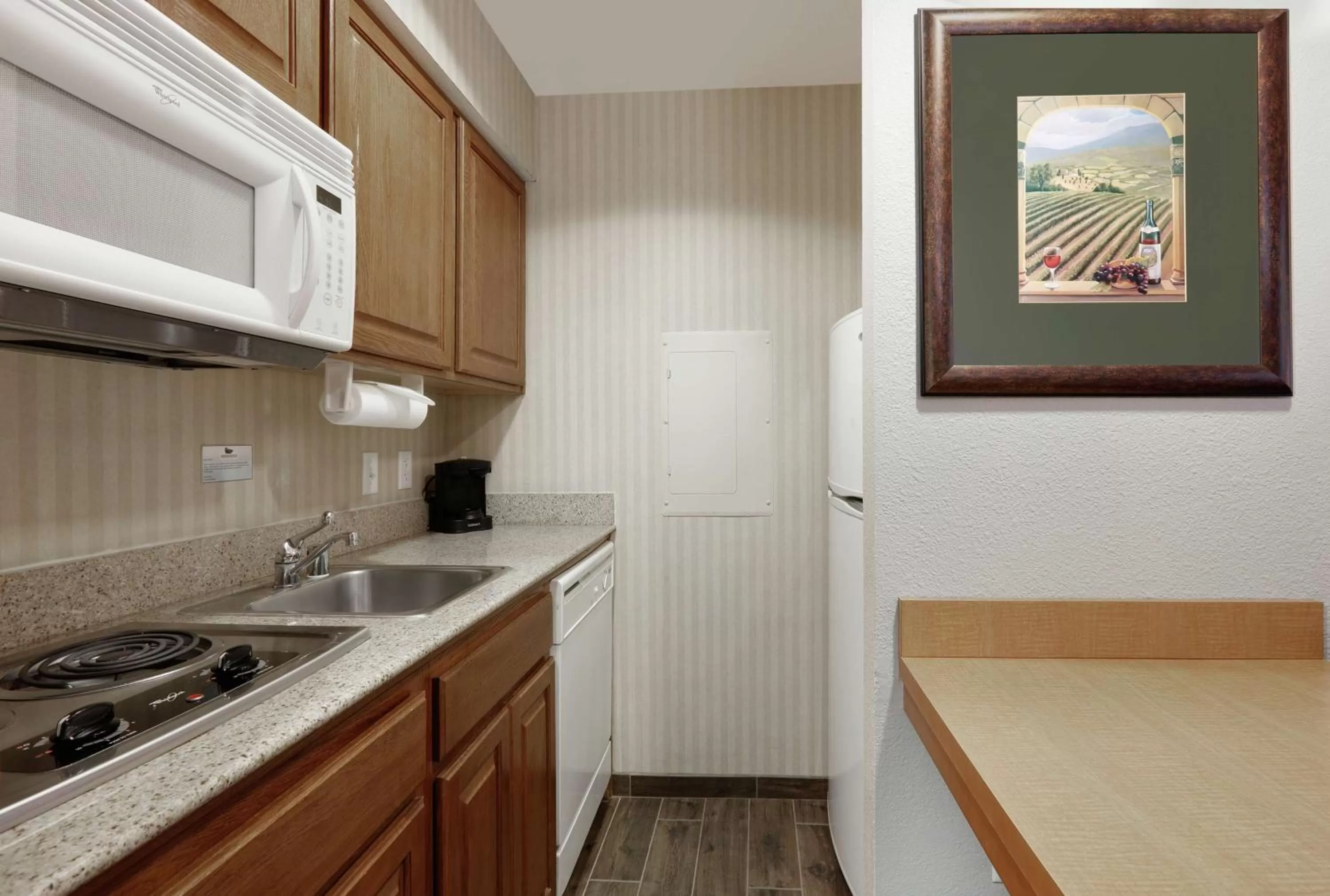 Kitchen or kitchenette in Homewood Suites by Hilton San Diego-Del Mar