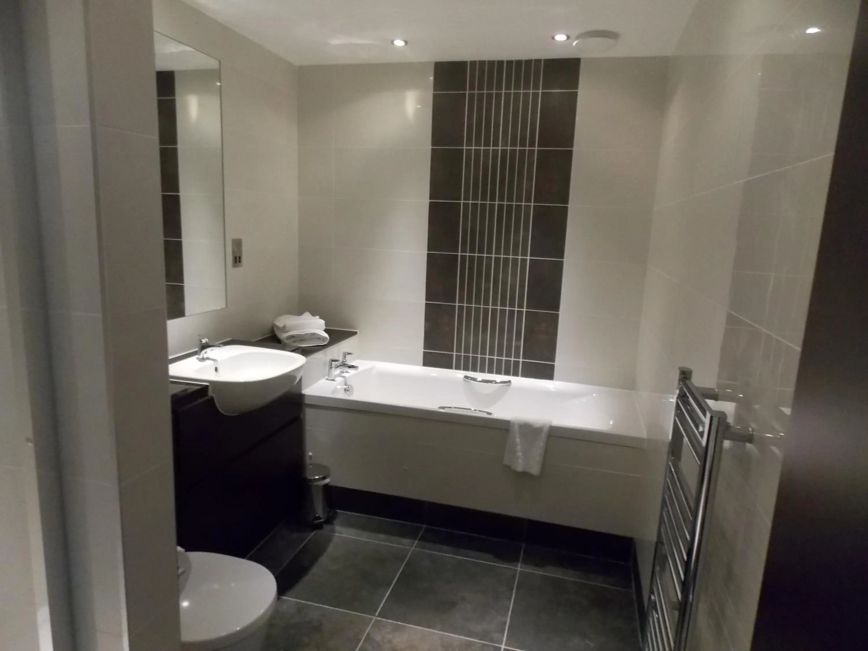Bathroom in Best Western Plus Pinewood Manchester Airport-Wilmslow Hotel