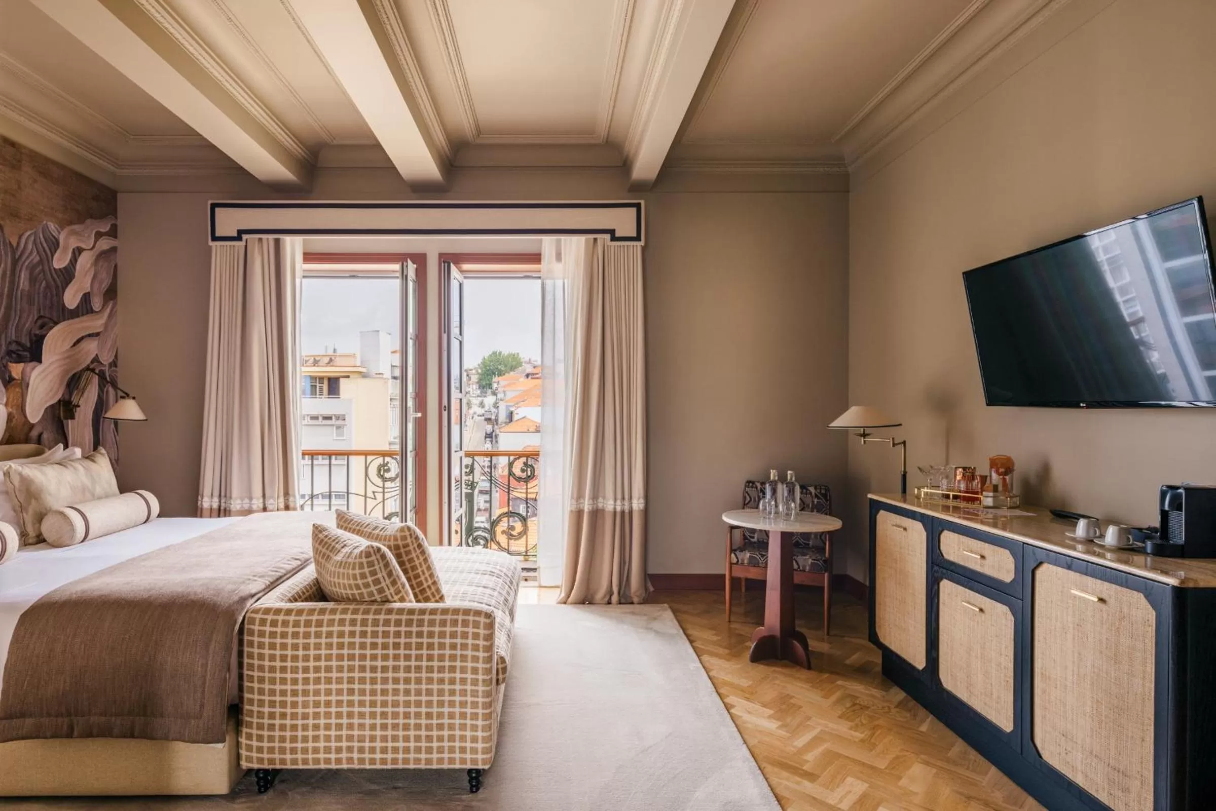 Bed in Hospes Infante Sagres Porto - Small Luxury Hotels Of The World