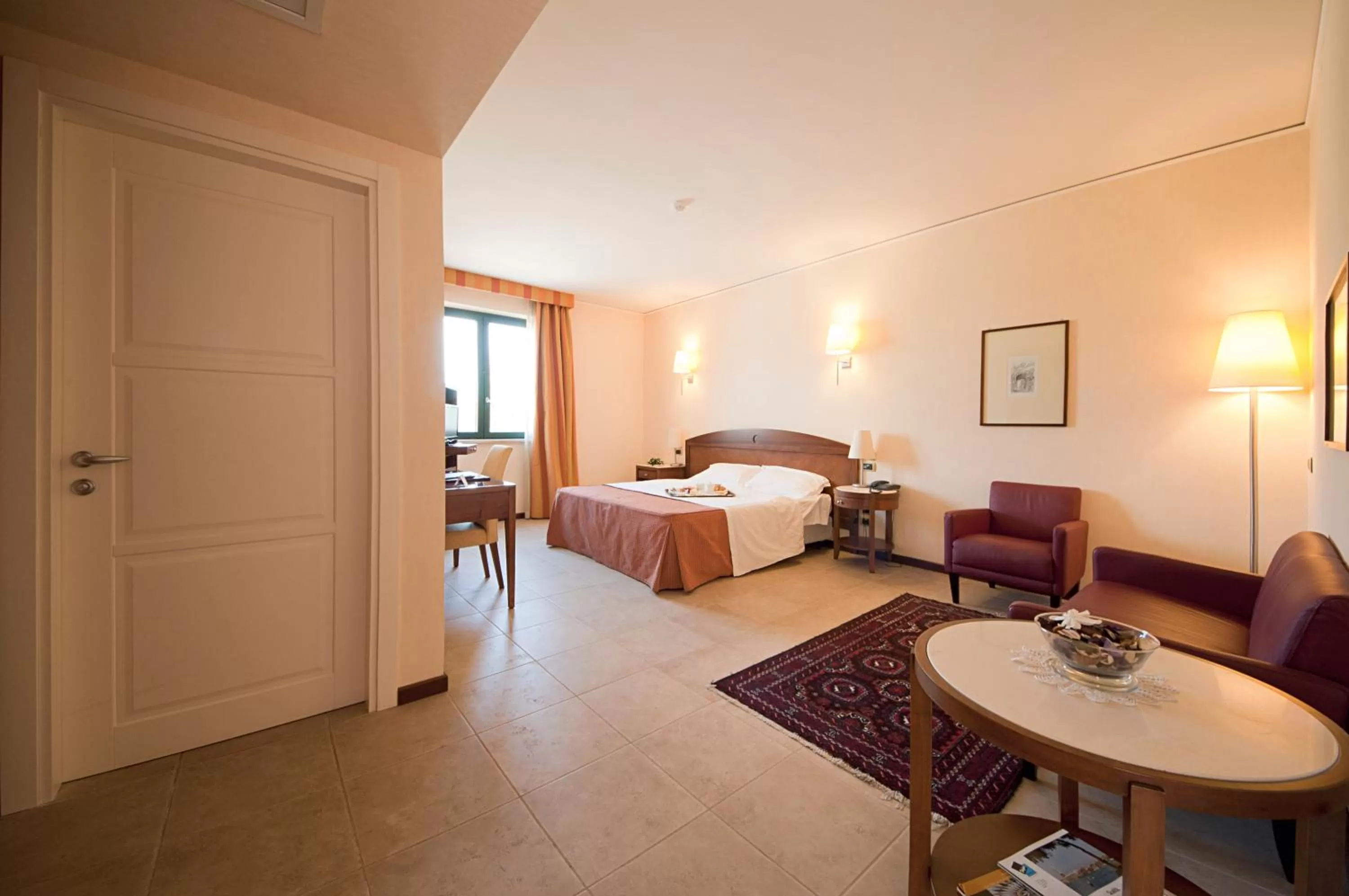 Photo of the whole room in Grand Hotel Paestum