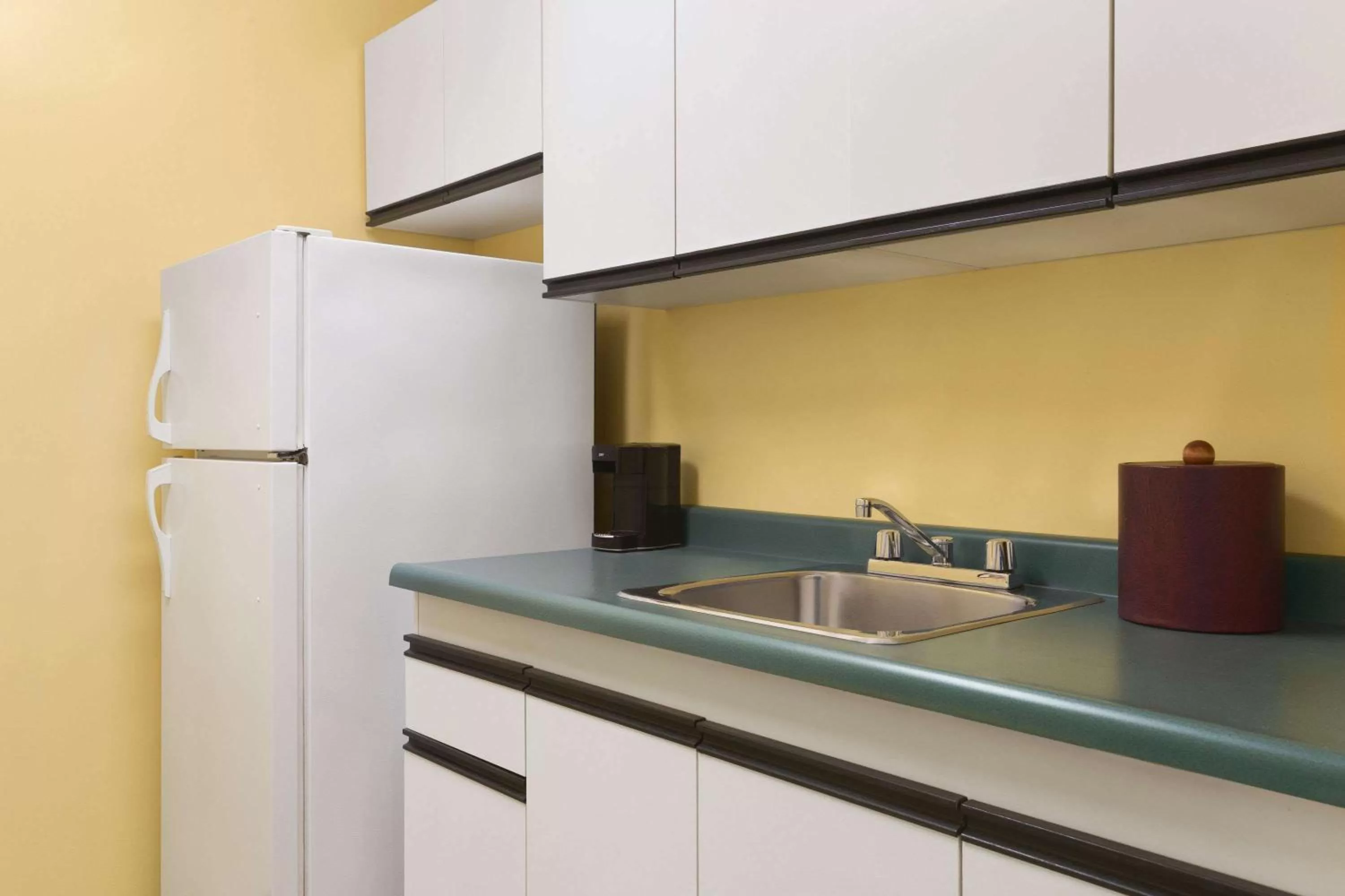 Photo of the whole room in Days Inn by Wyndham Bridgewater Conference Center