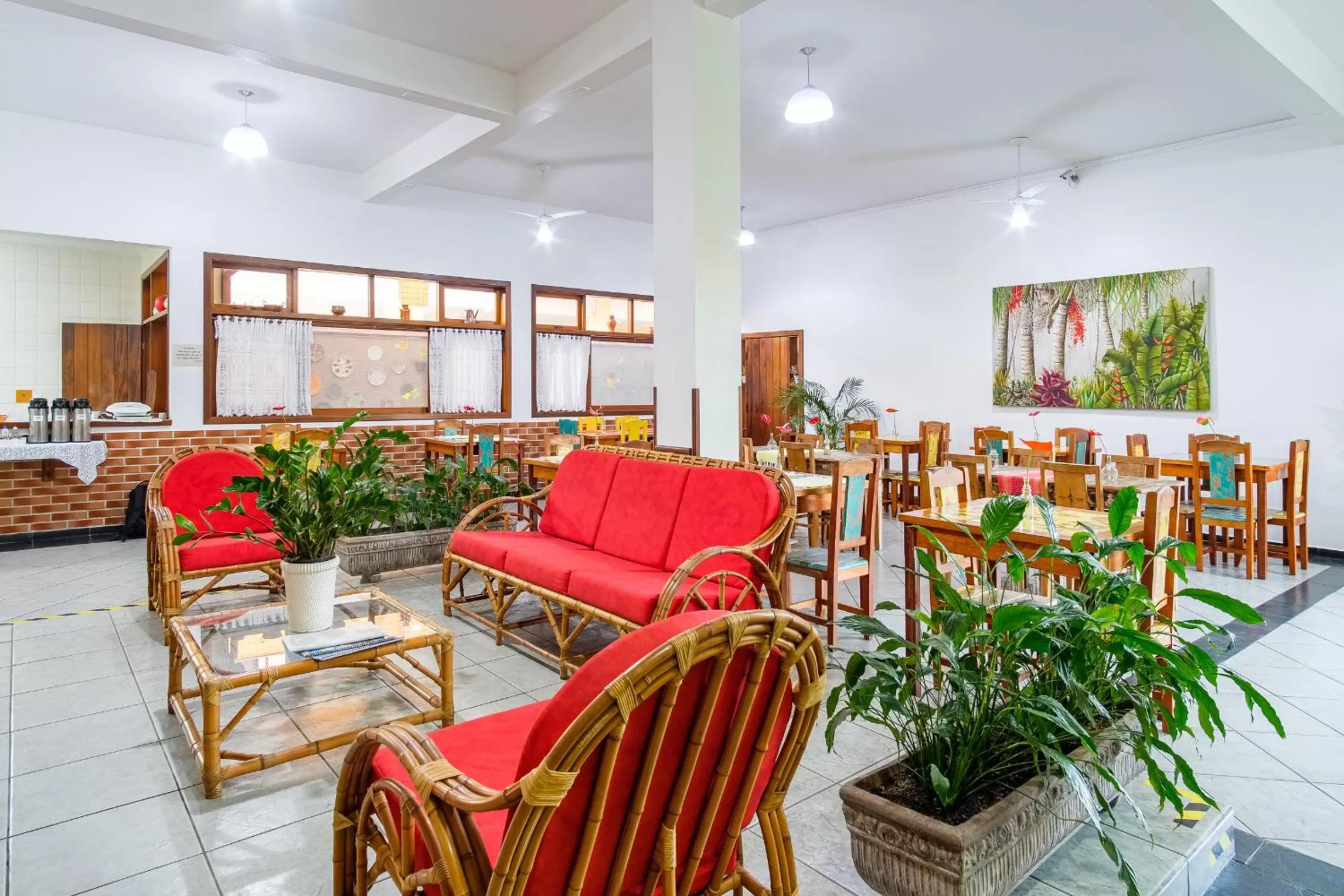 Restaurant/places to eat in Pousada Vivamar