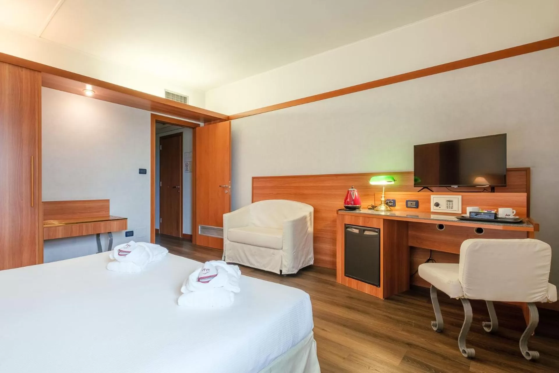 Bedroom, Bed in SHG Hotel Bologna