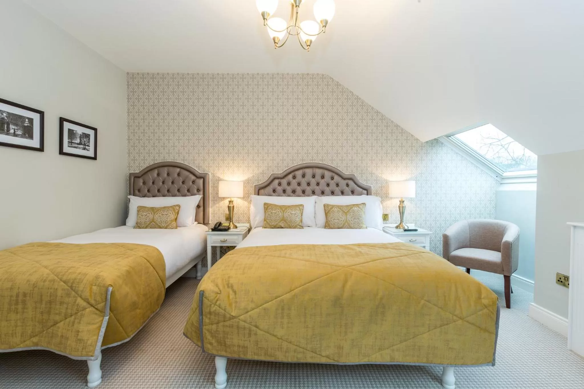 Bed in Stauntons on the Green Hotel