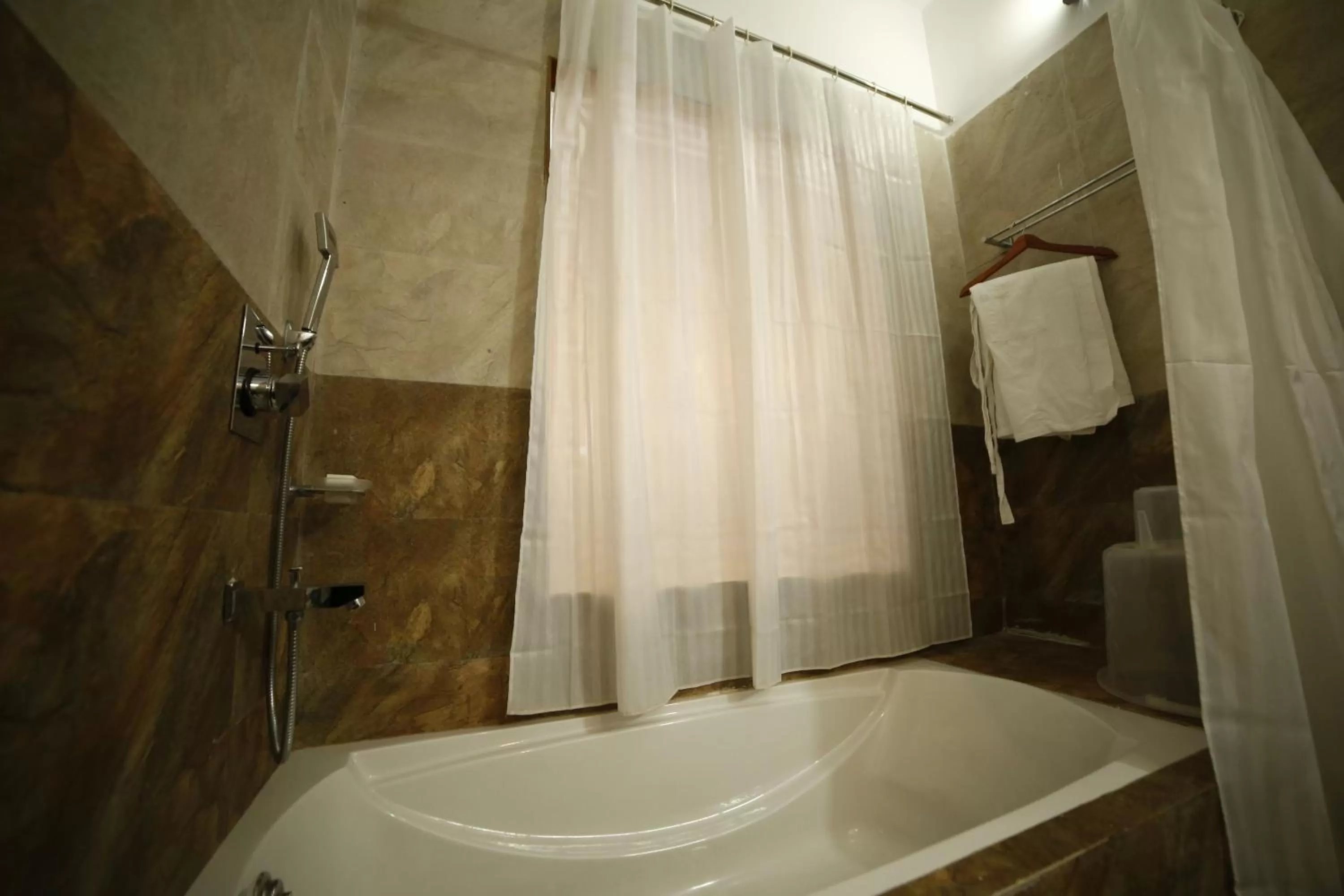 Hot Tub in Yangthang Heritage