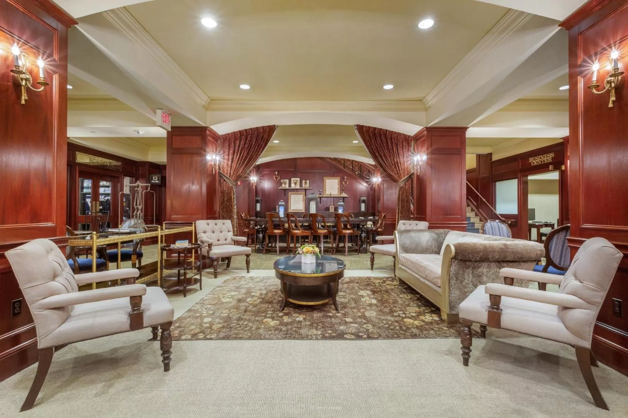 Lobby or reception in Omni New Haven Hotel at Yale