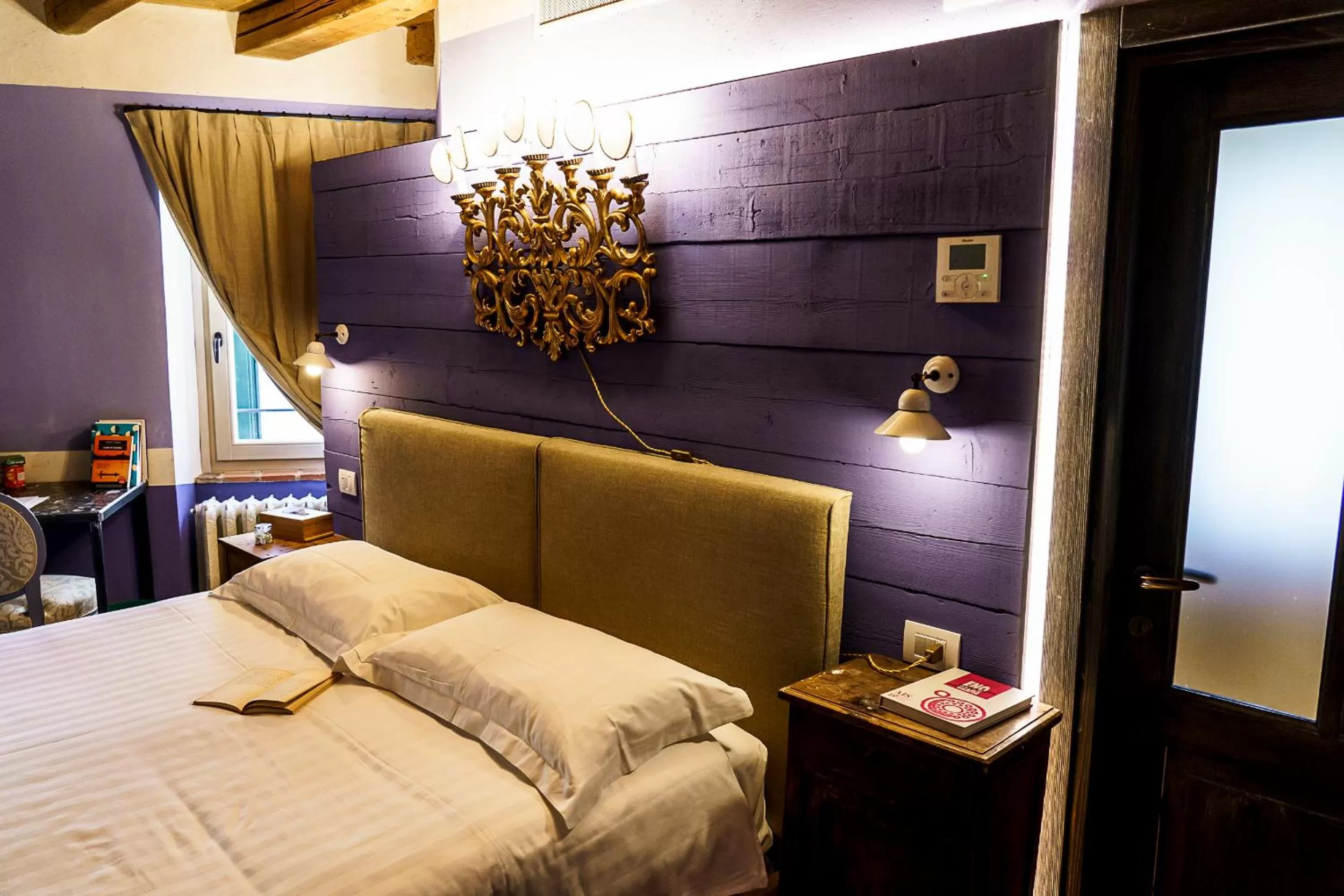 Bedroom, Bed in Villa Balis Crema Verona Hills