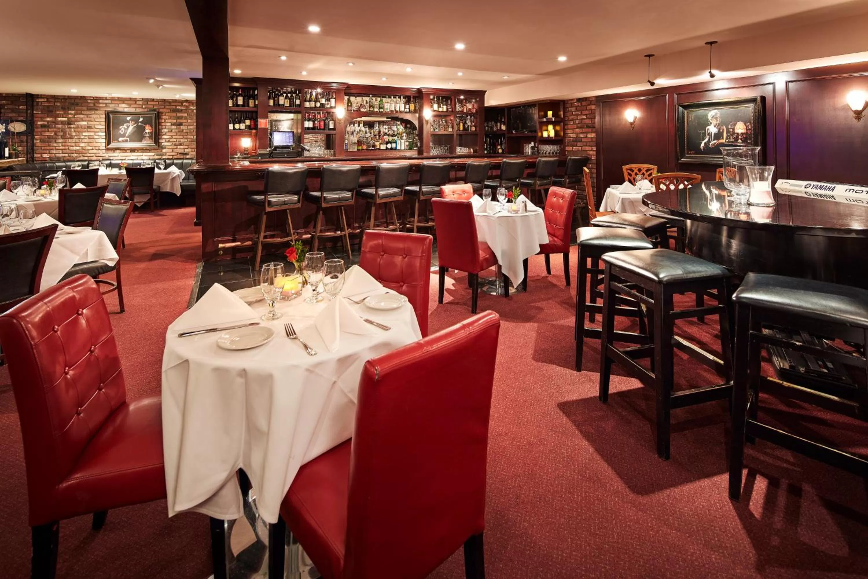 Restaurant/places to eat in Empress Hotel La Jolla