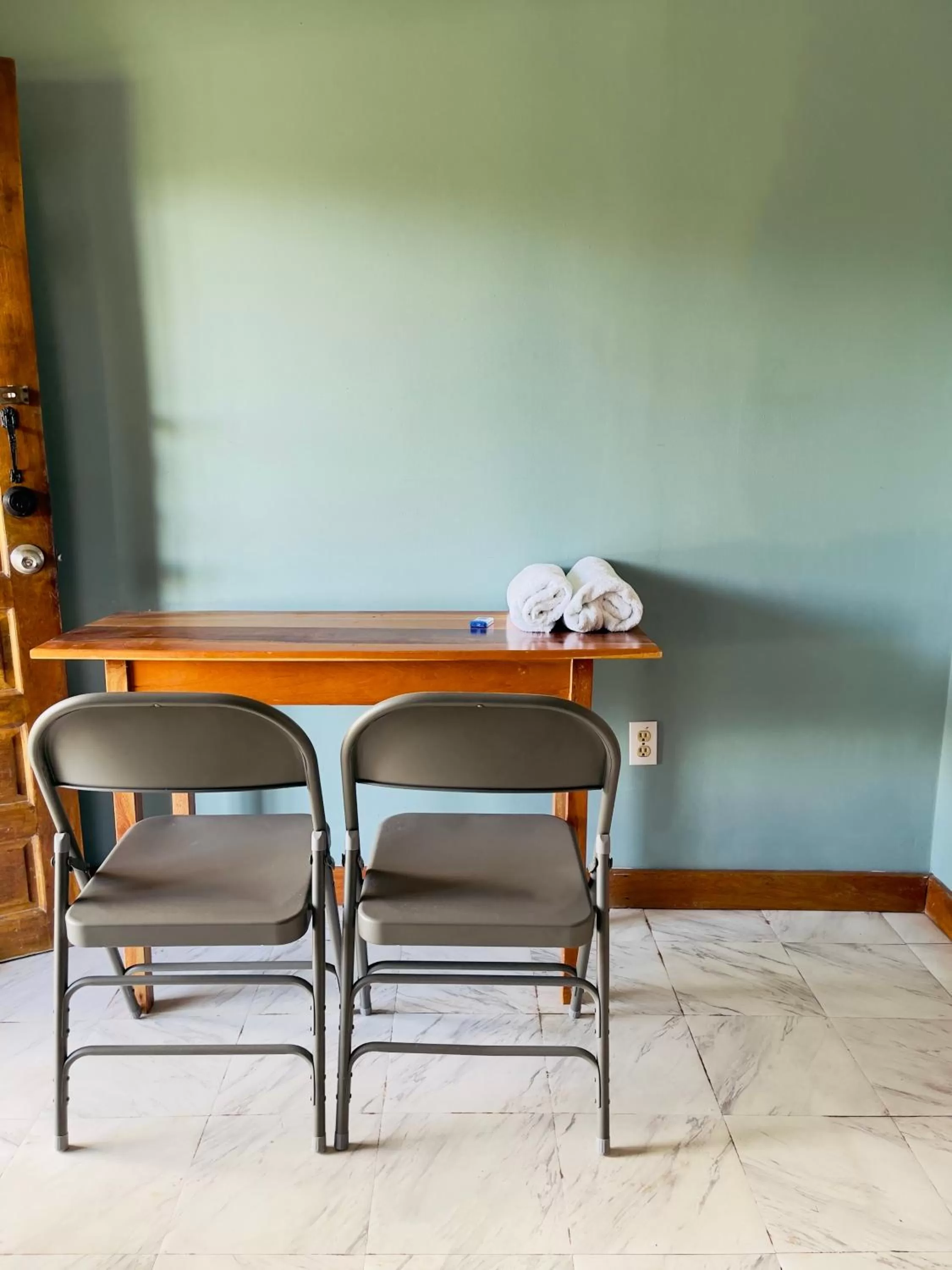 Seating area in Lamanai Riverside Retreat