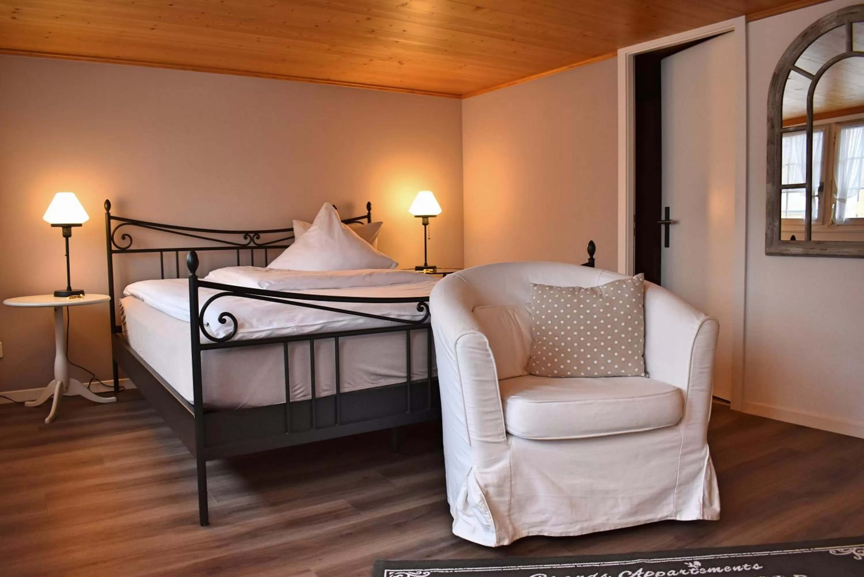 Photo of the whole room, Bed in Gasthaus Sternen