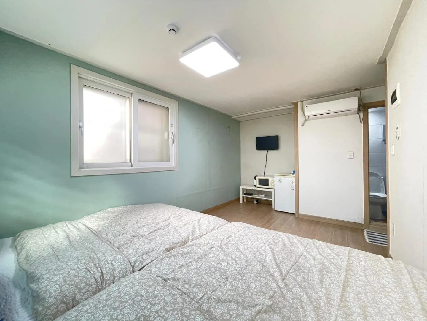 Bedroom, Bed in Twin Rabbit Guesthouse