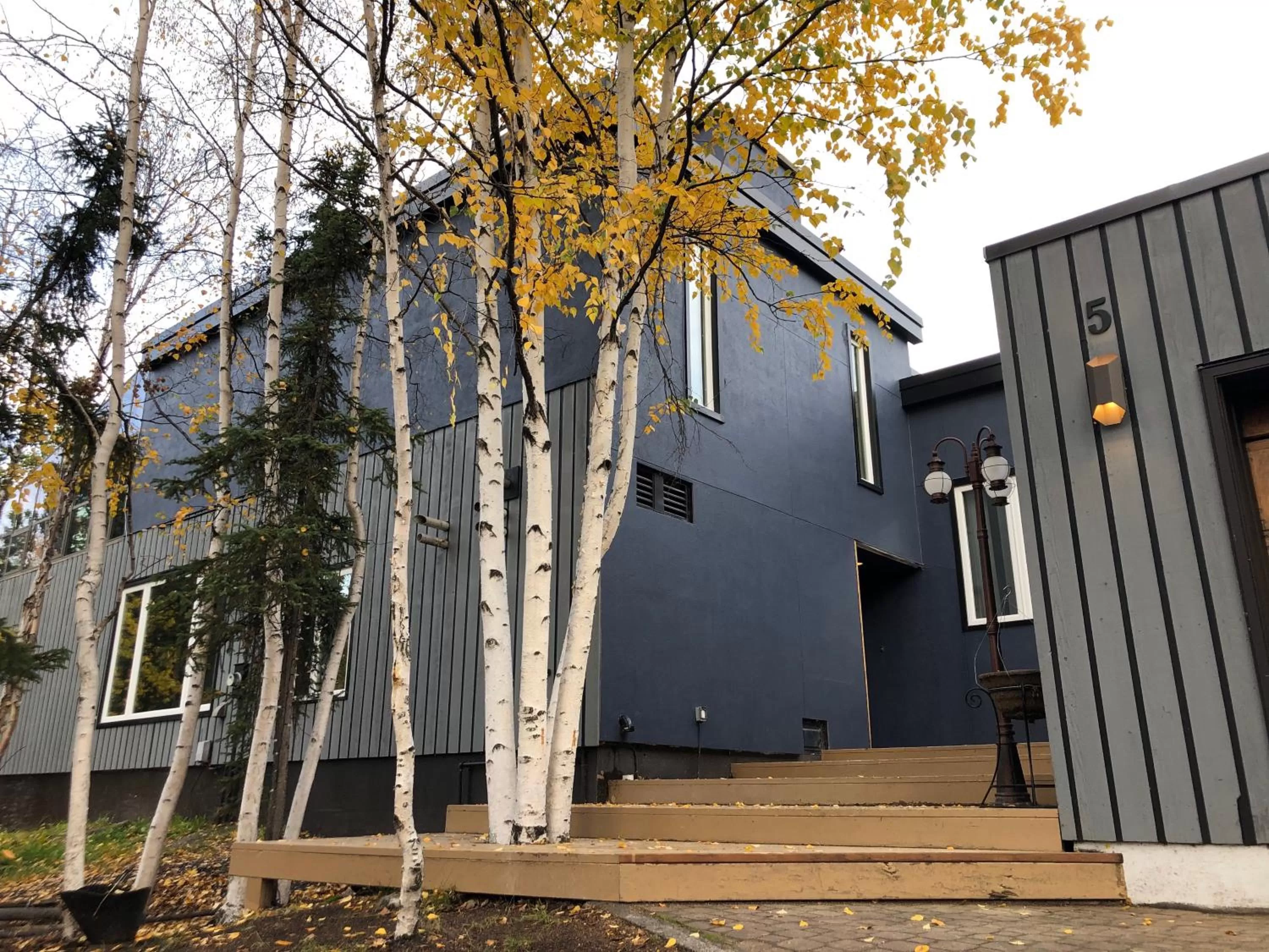 Property building in 好丘。Hacho House