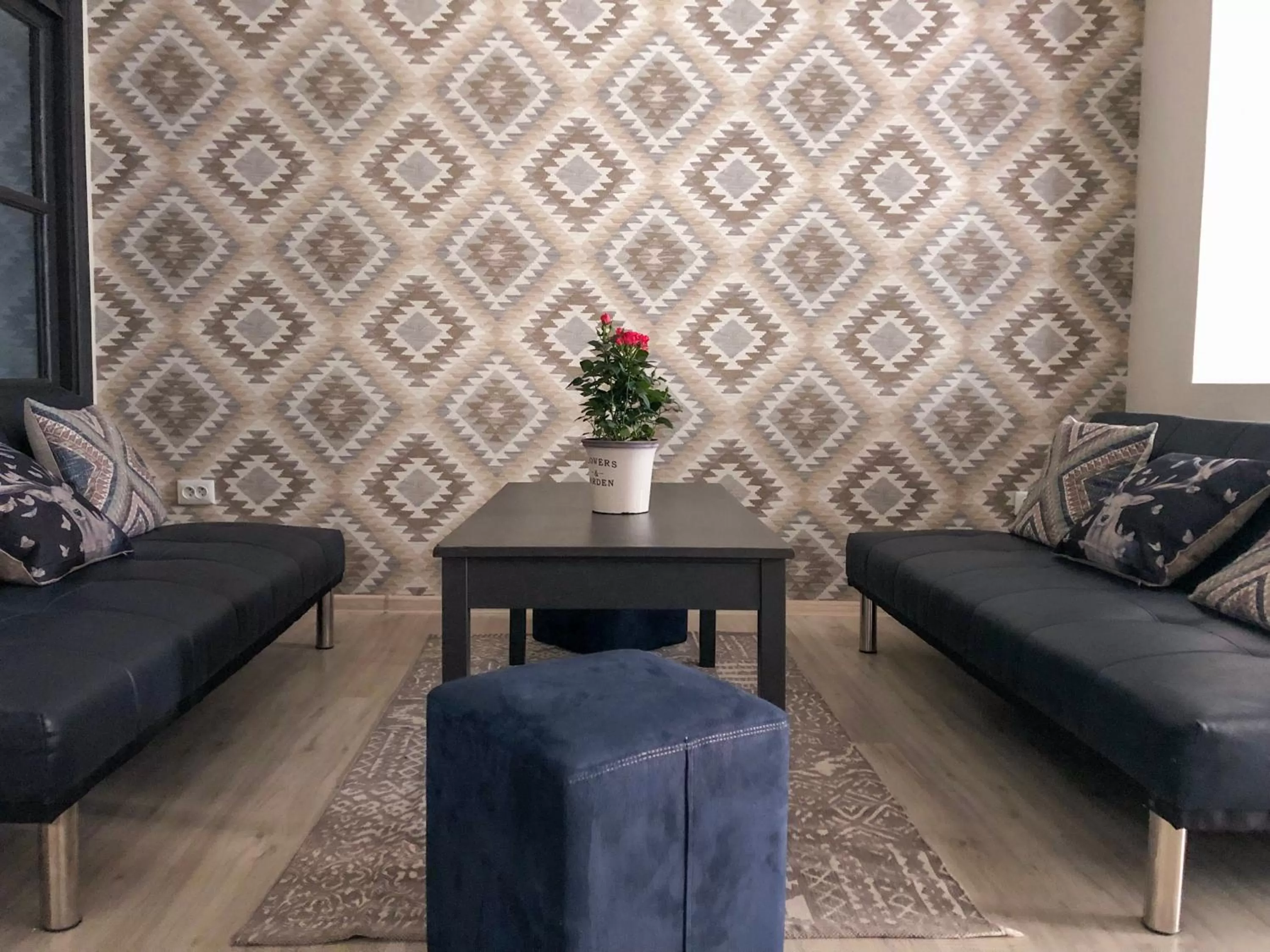 Living room in Check Point Hotel