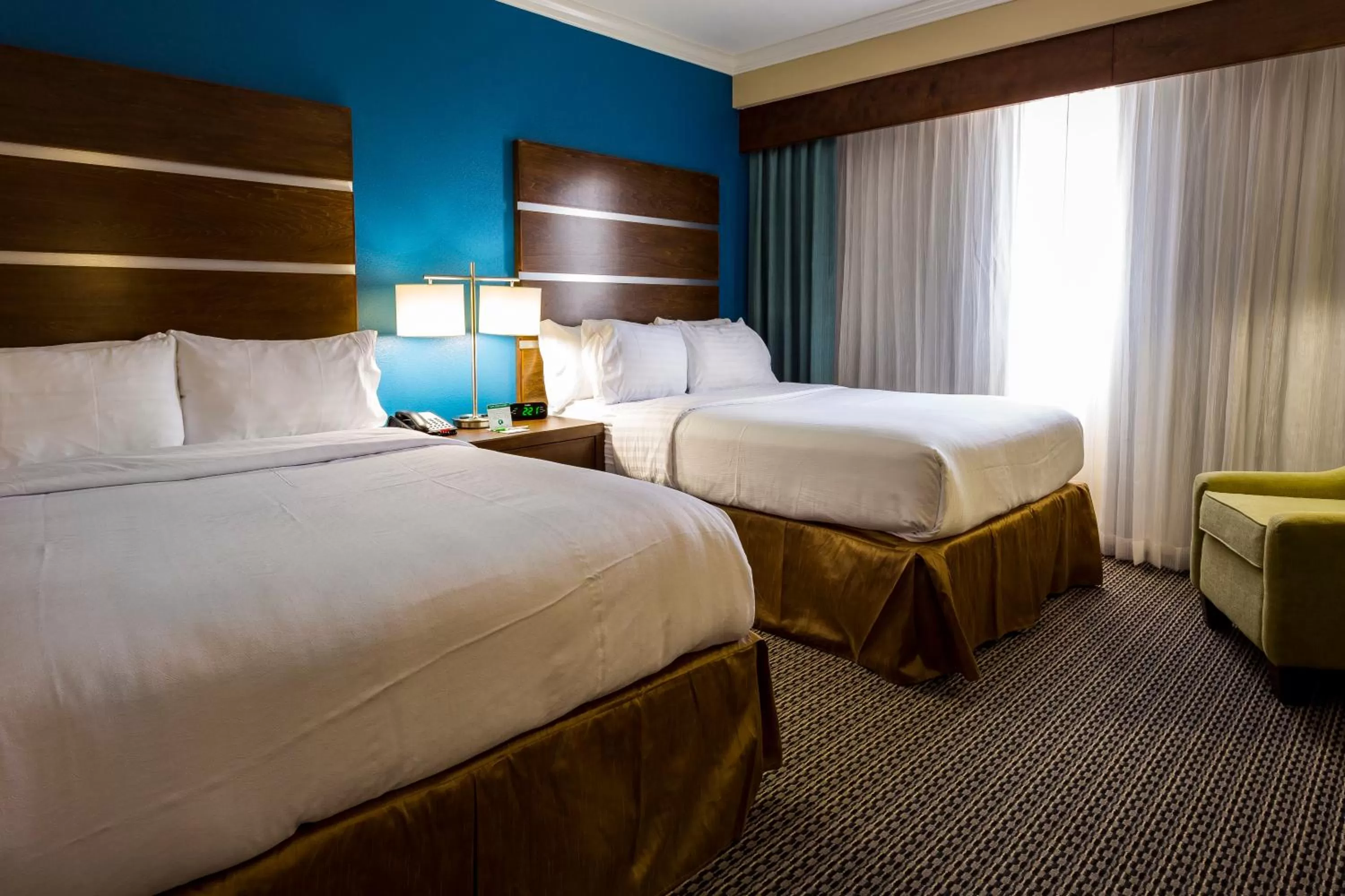 Photo of the whole room, Bed in Holiday Inn Houston Downtown by IHG