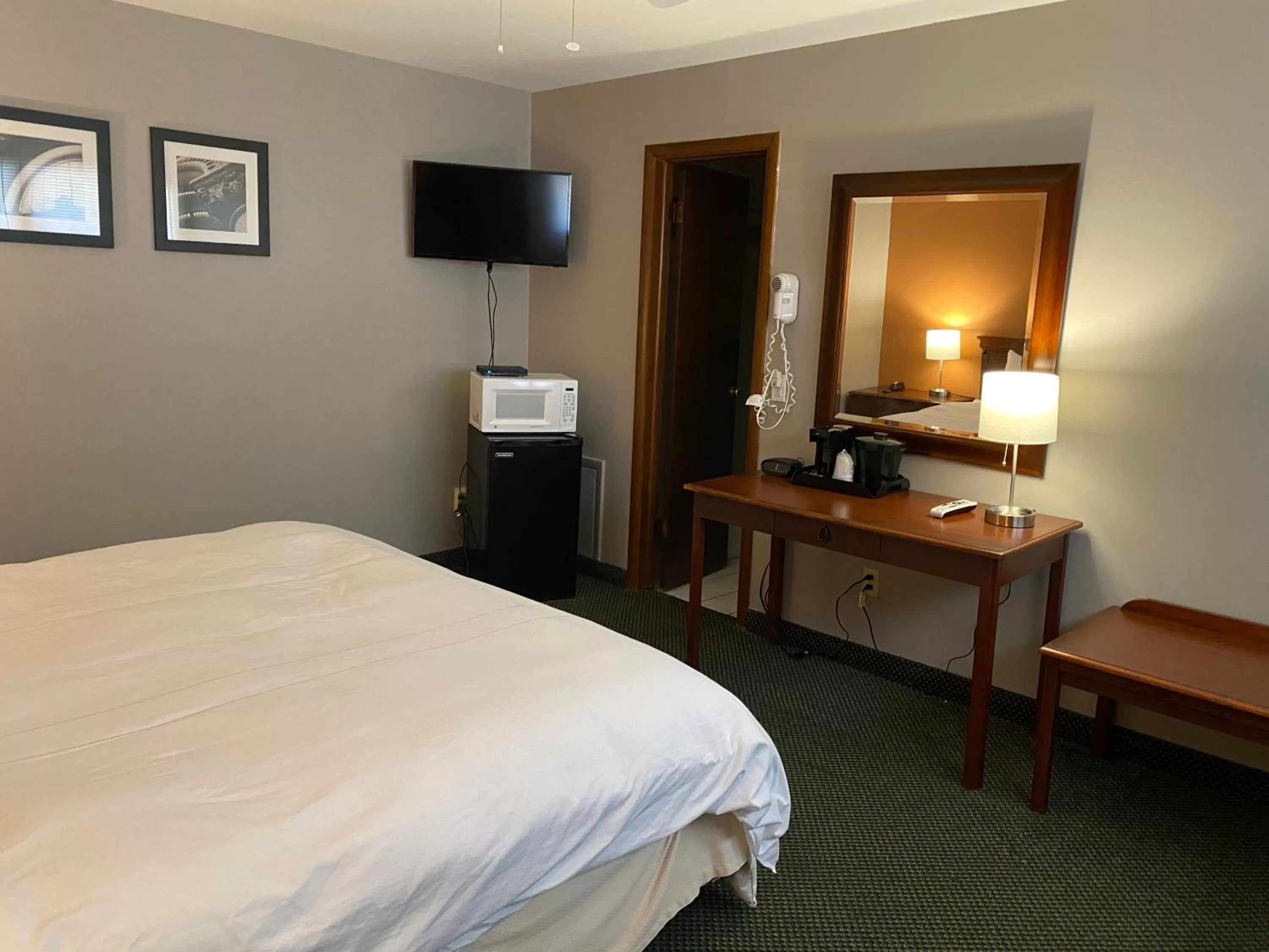 Bed in Diamond Motel - Abilene