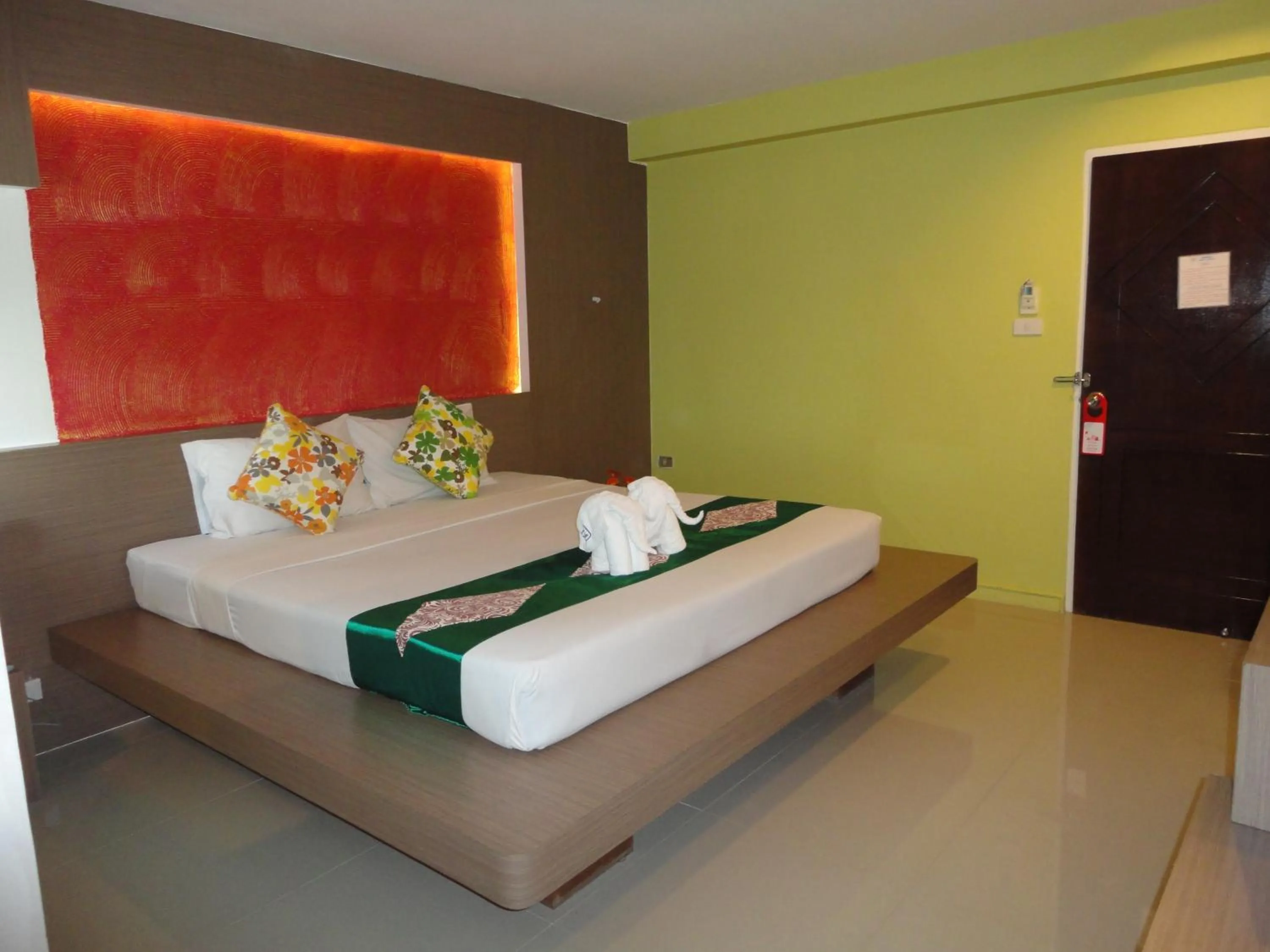 Photo of the whole room, Bed in La Moon At Phuket - SHA Extra Plus