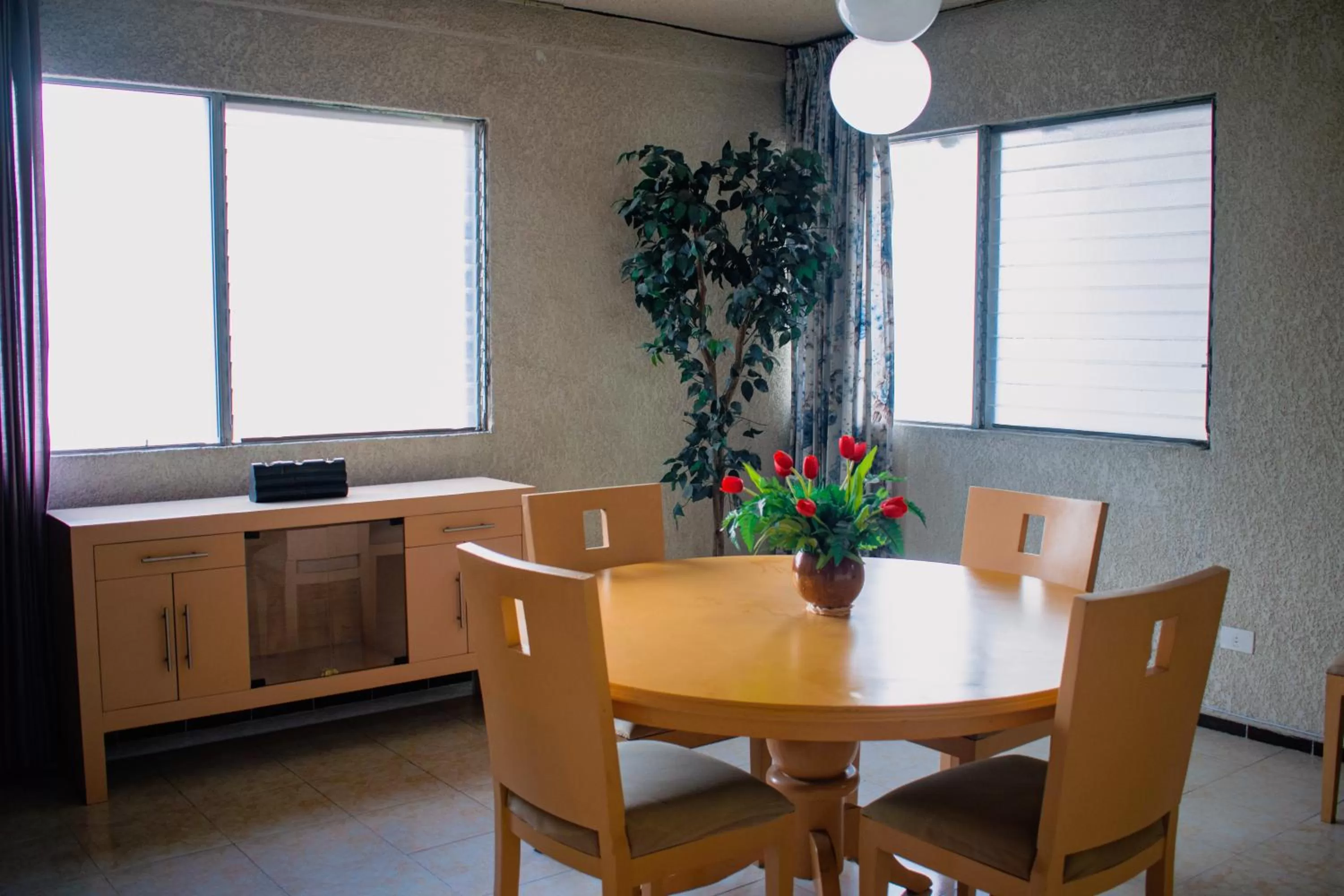 Dining Area in Suites Del Sol