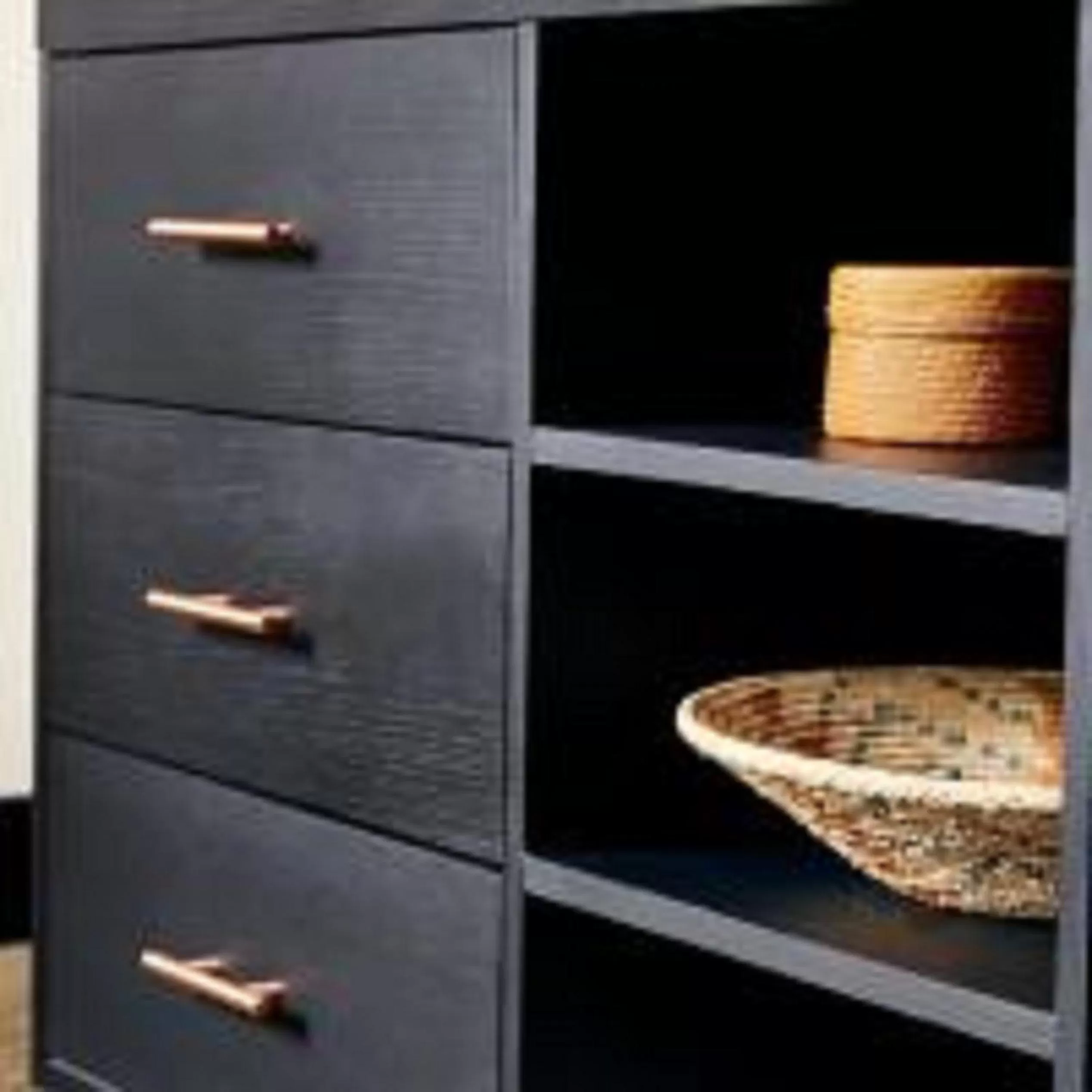 Decorative detail in El Capitan Hotel