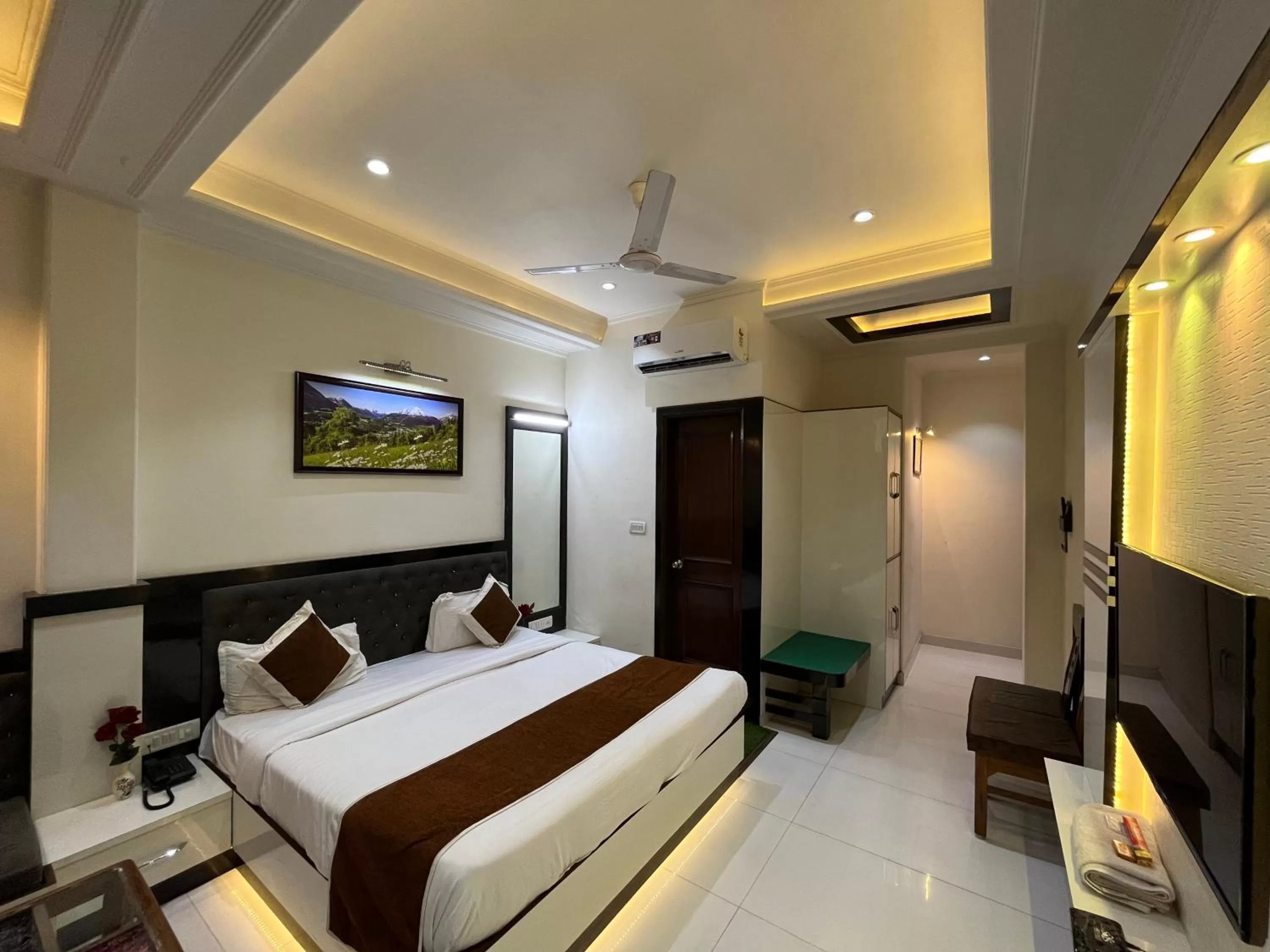 Bedroom, Bed in Hotel Marc Royal