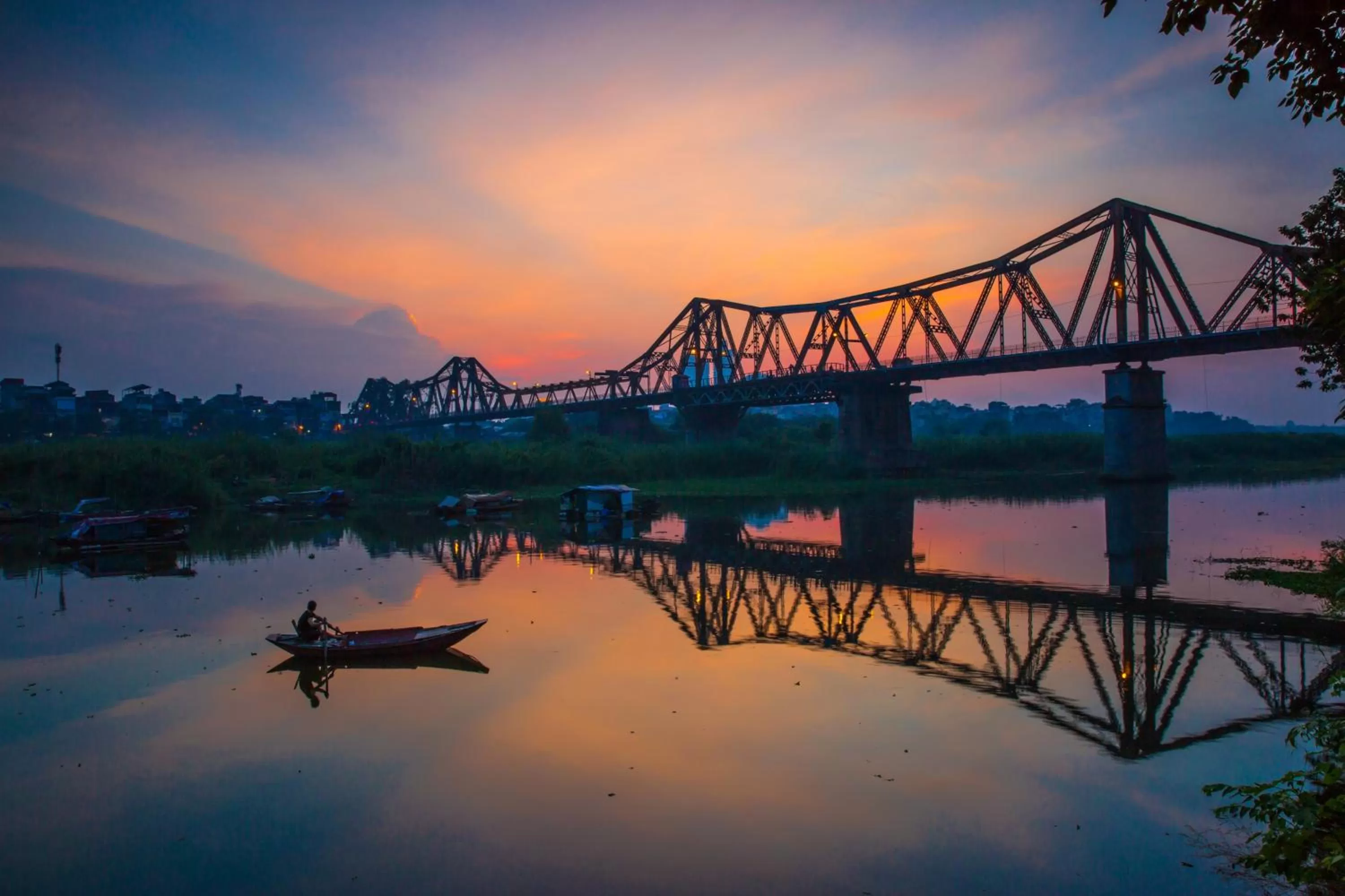 Sunset in Hanoi Center Silk Hotel & Travel