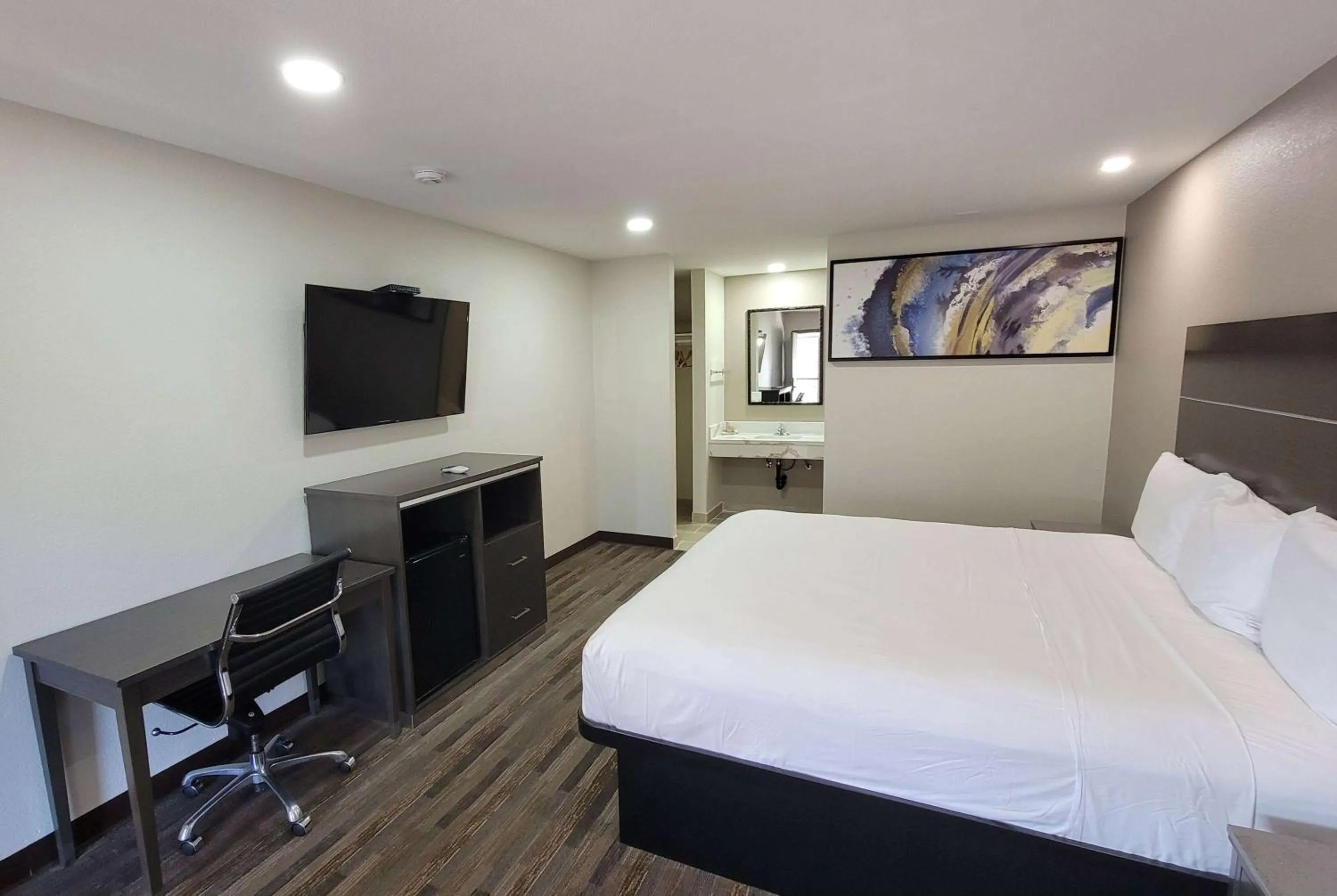 Photo of the whole room in Travelodge by Wyndham Buena Park