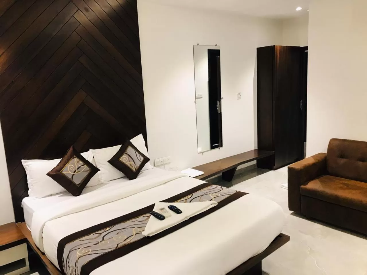 Bed in Hotel Flora Suites - Fort