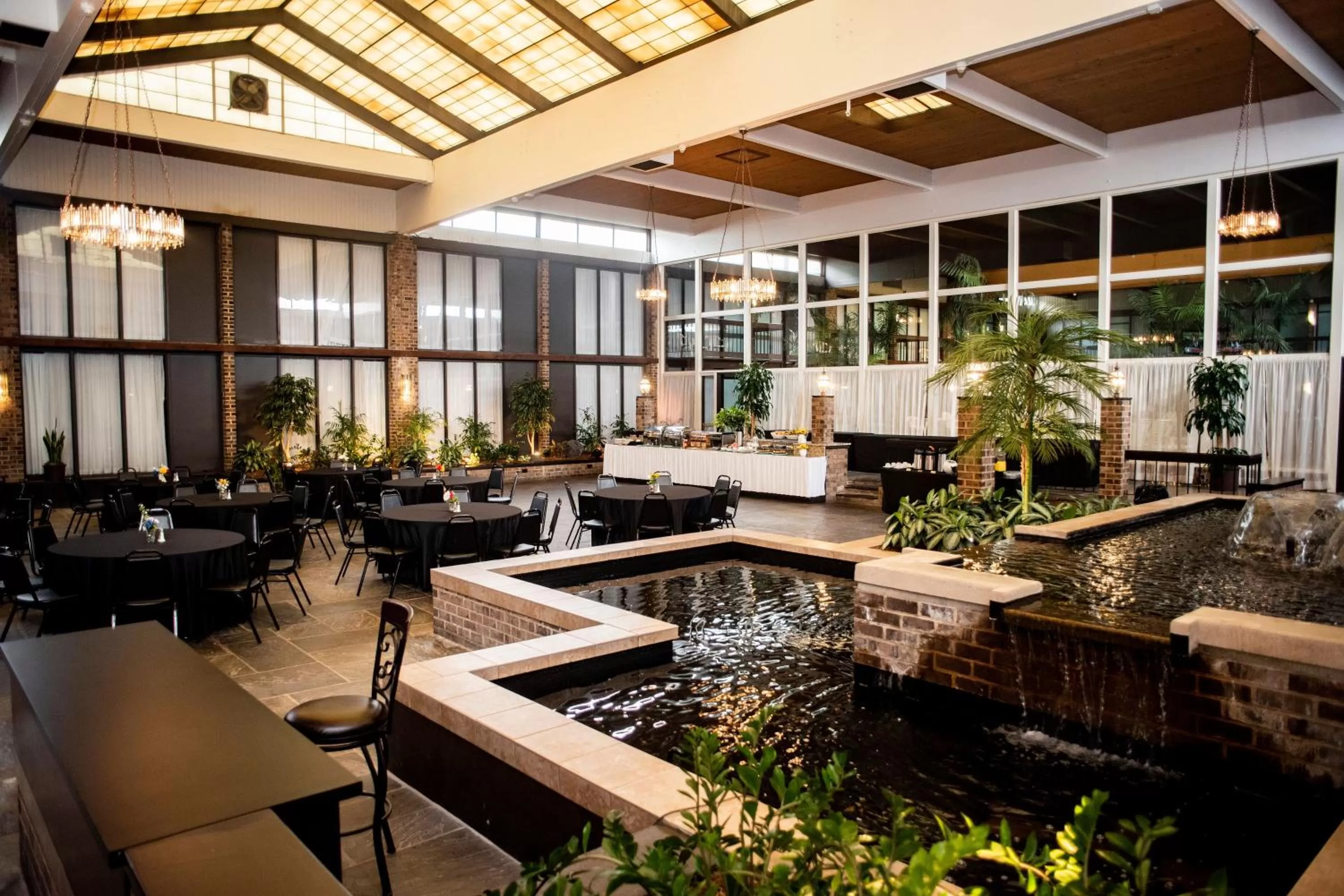 Restaurant/places to eat in Altoona Grand Hotel