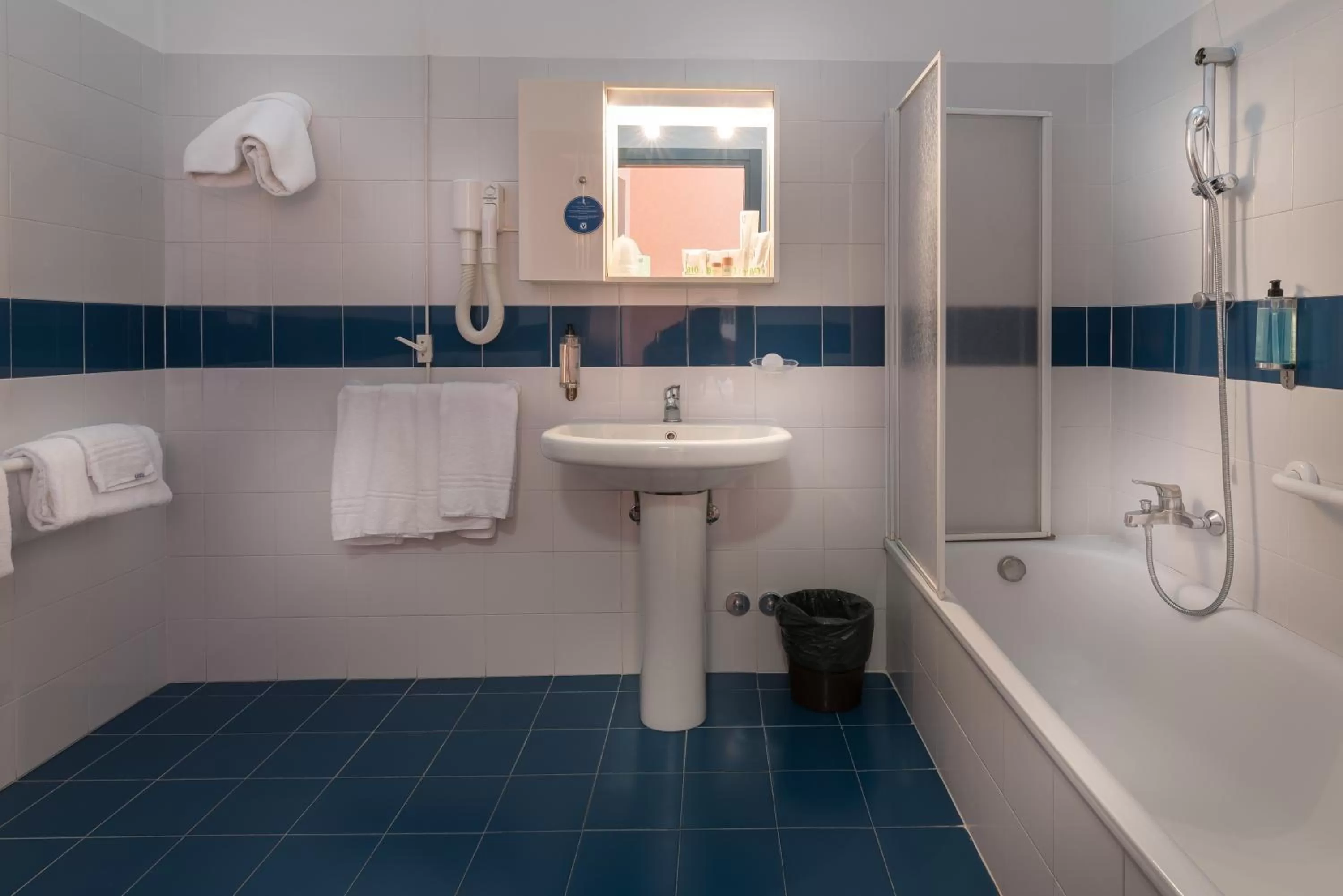 Bathroom in Hotel Villa Eur