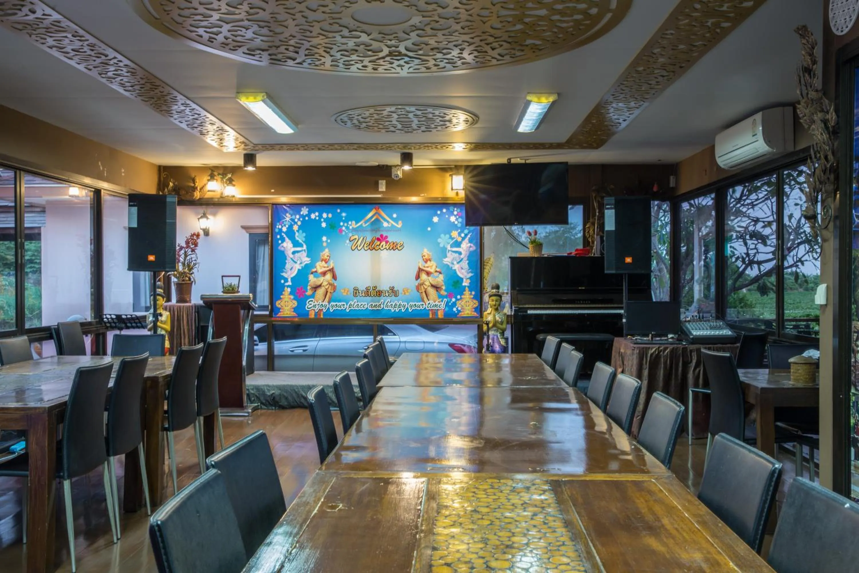 Restaurant/places to eat in PloyKhumThong Boutique Resort