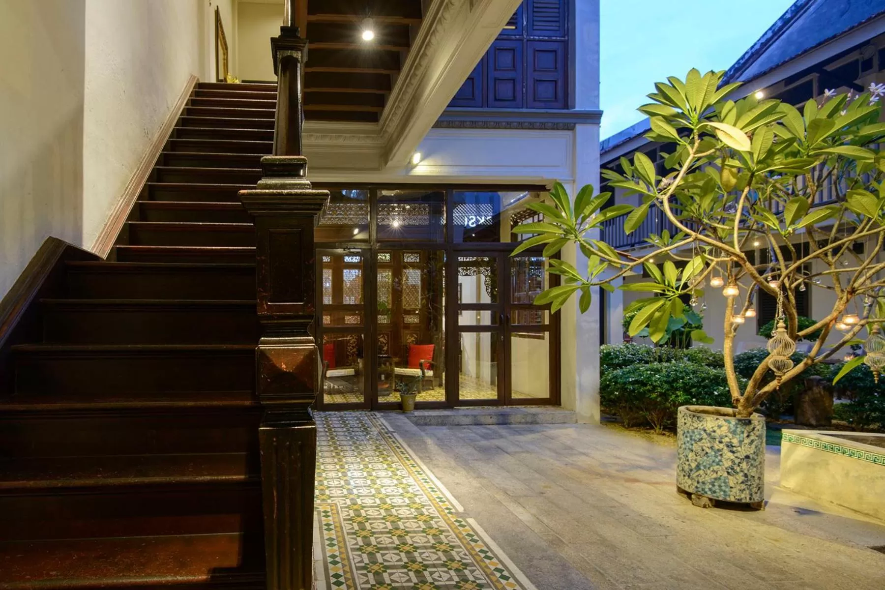 Garden in Noordin Mews