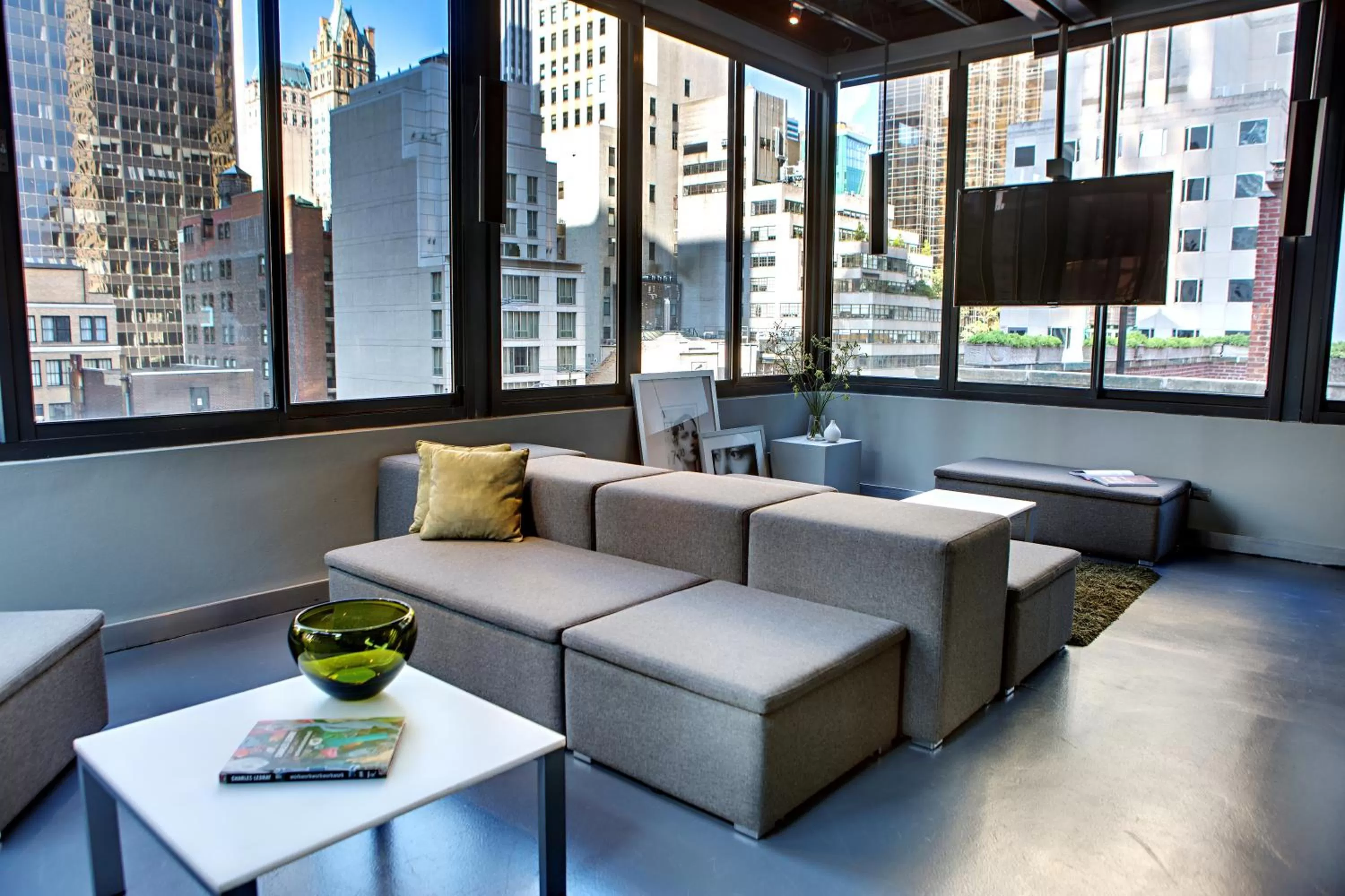 Living room in Shoreham Hotel