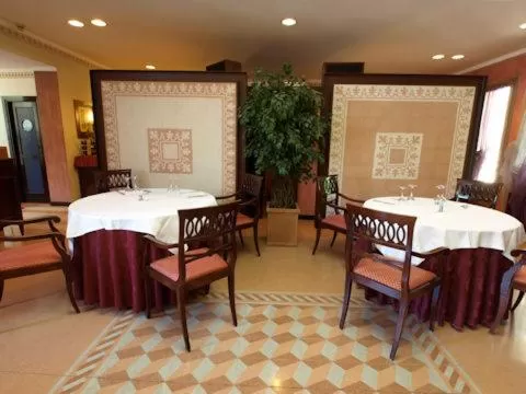 Restaurant/places to eat in Hotel Enrichetta