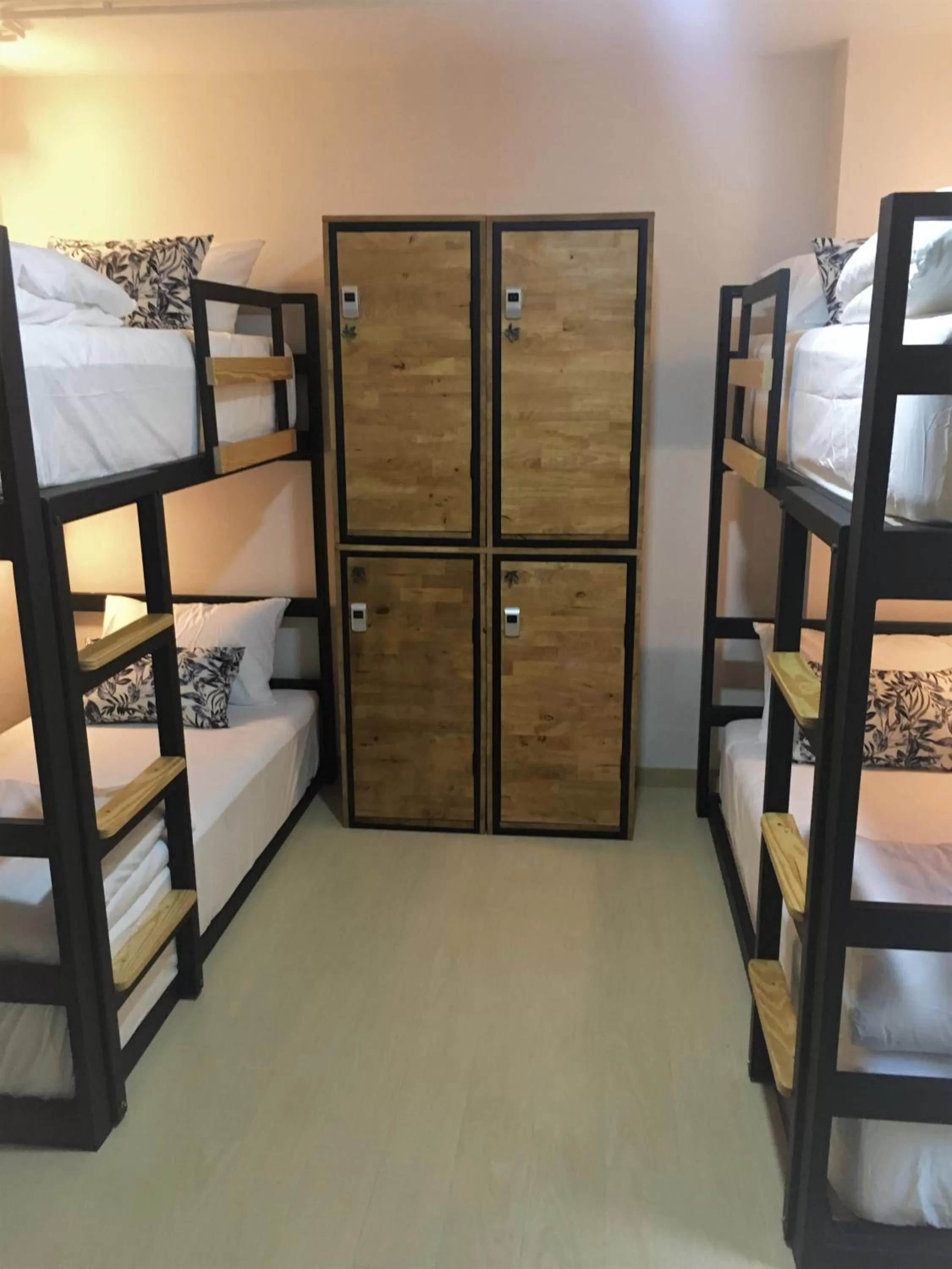 bunk bed, Bed in Bangkok Saran Poshtel