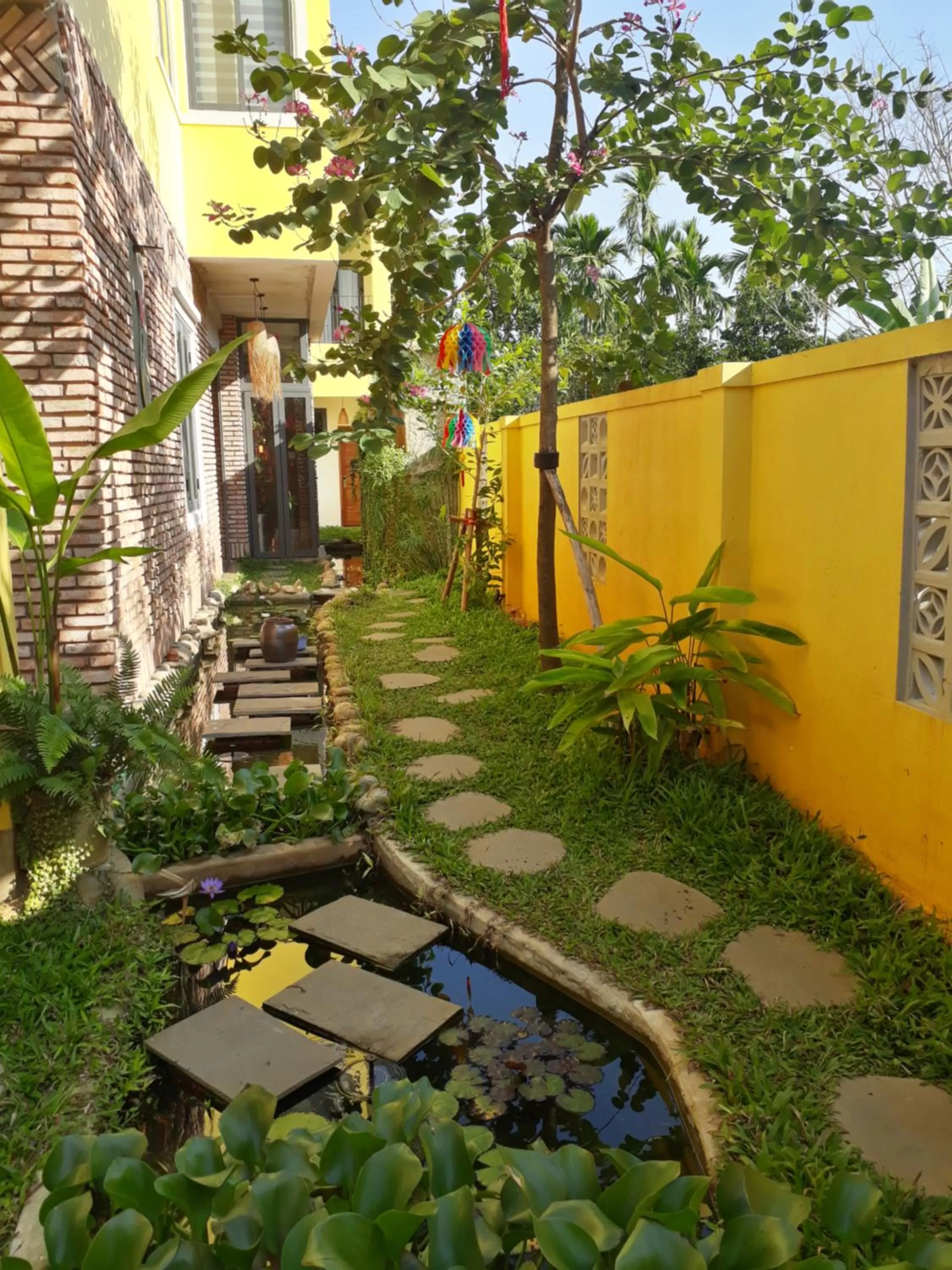 Garden in Pink Tulip Hoi An