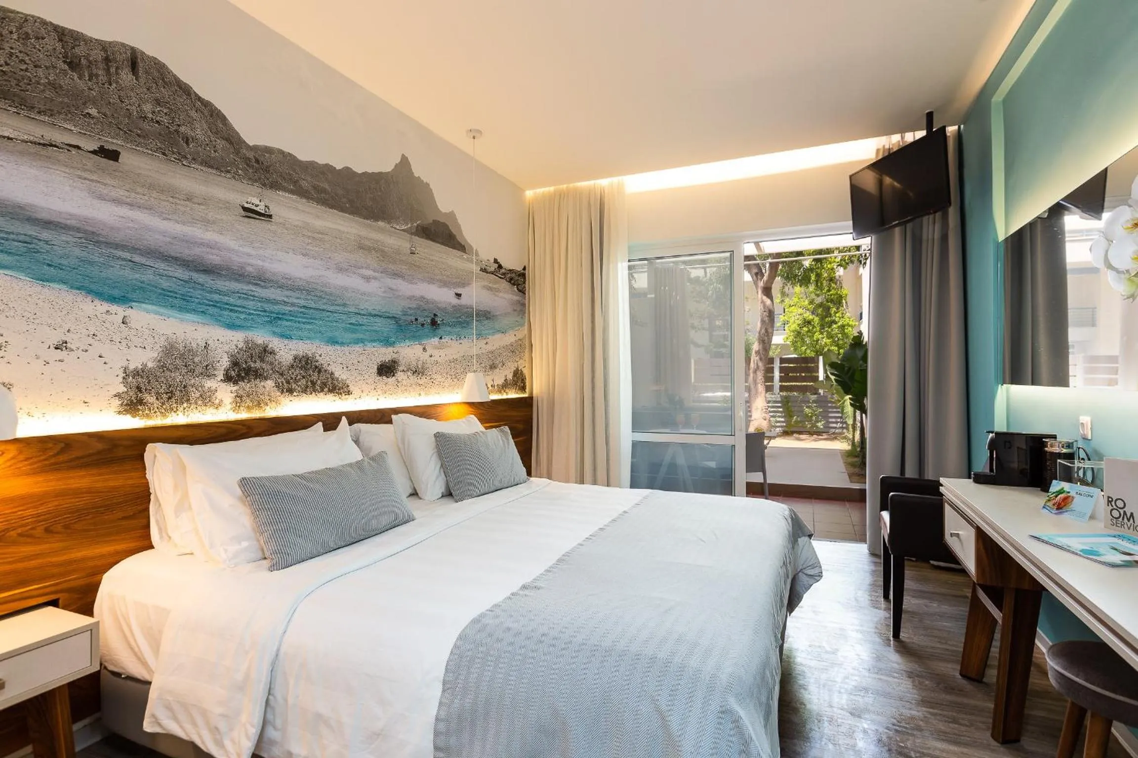 TV and multimedia, Bed in Atrium Ambiance Hotel