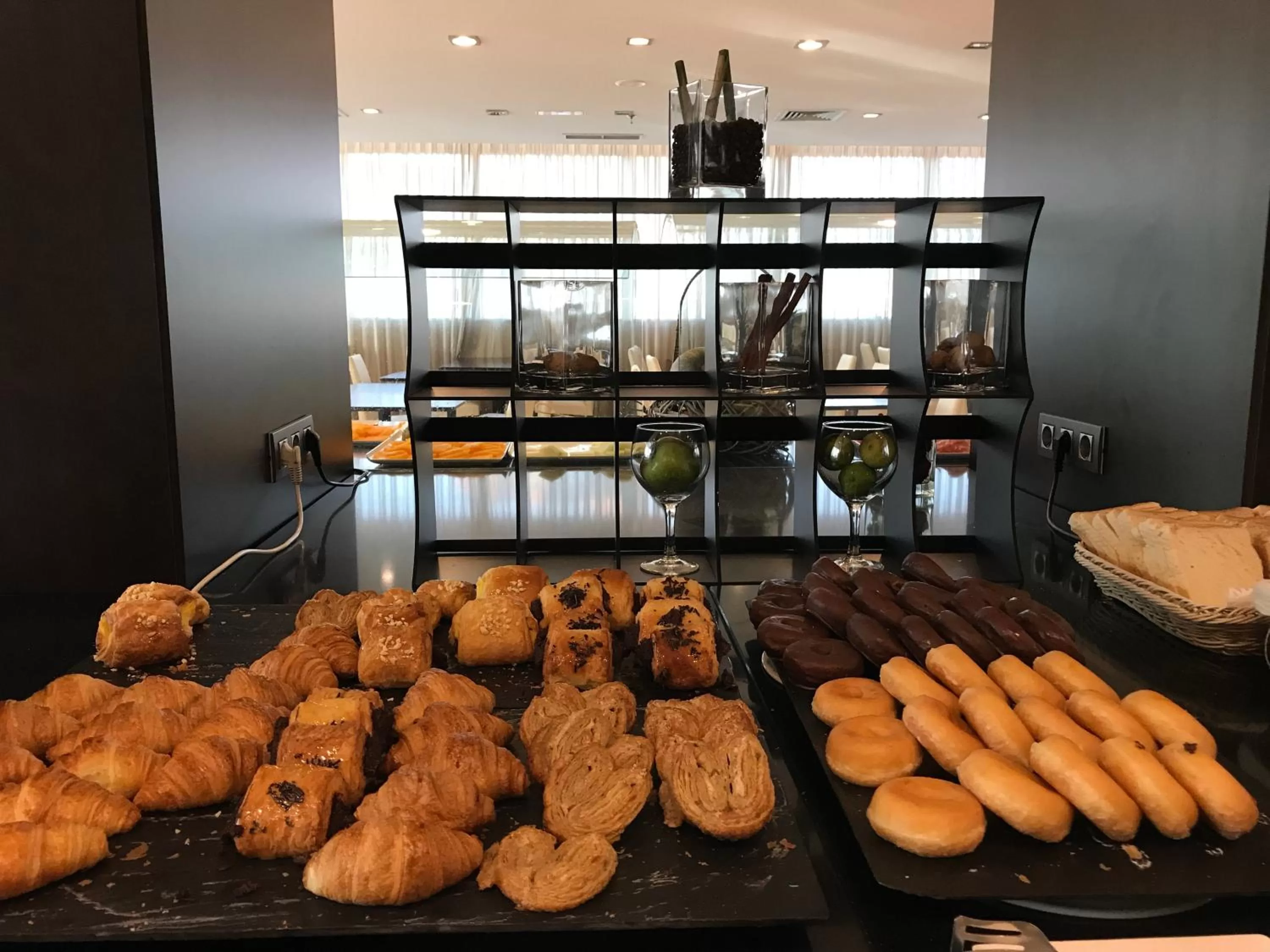 Food and drinks in LCB Hotel Fuenlabrada