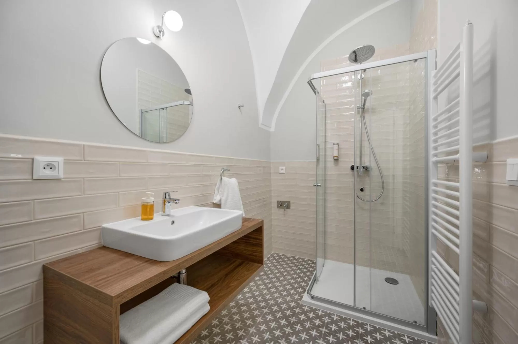 Shower in Palace Apartments