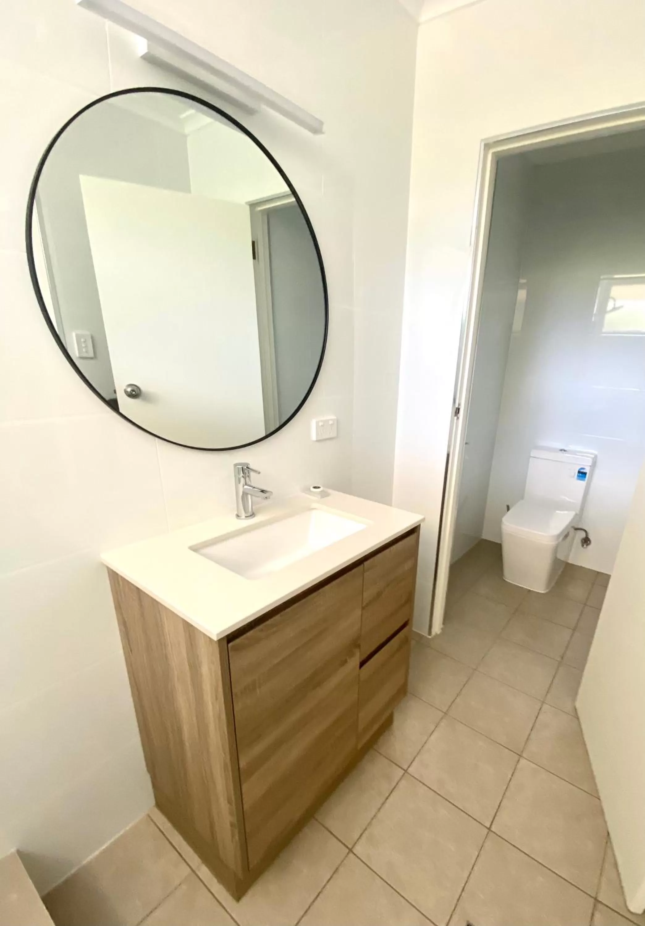 Toilet in William Macintosh Motor Lodge