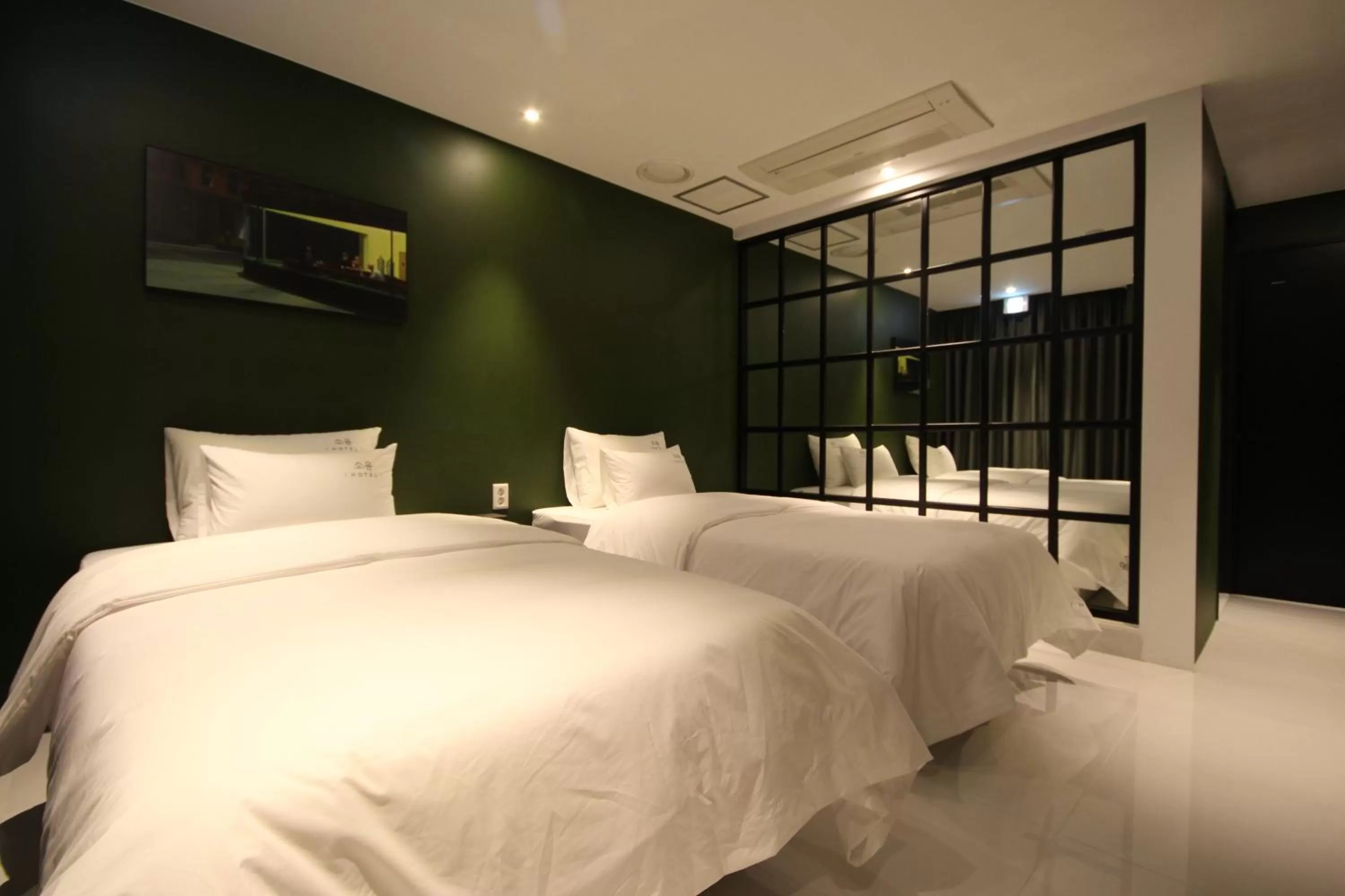 Bedroom, Bed in SOYU Hotel