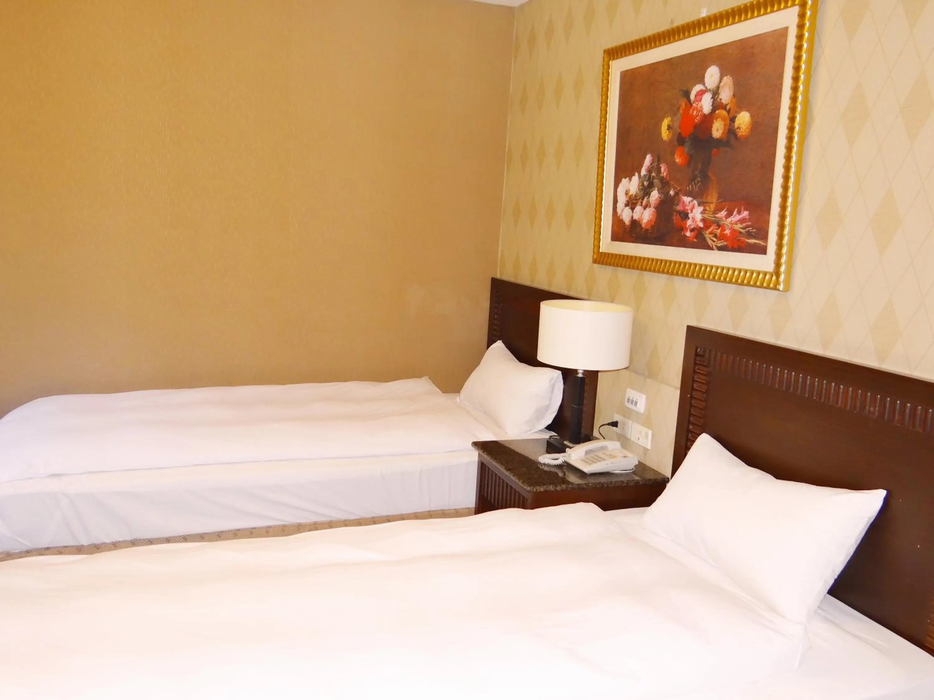 bunk bed, Bed in Wuzhou Hotel