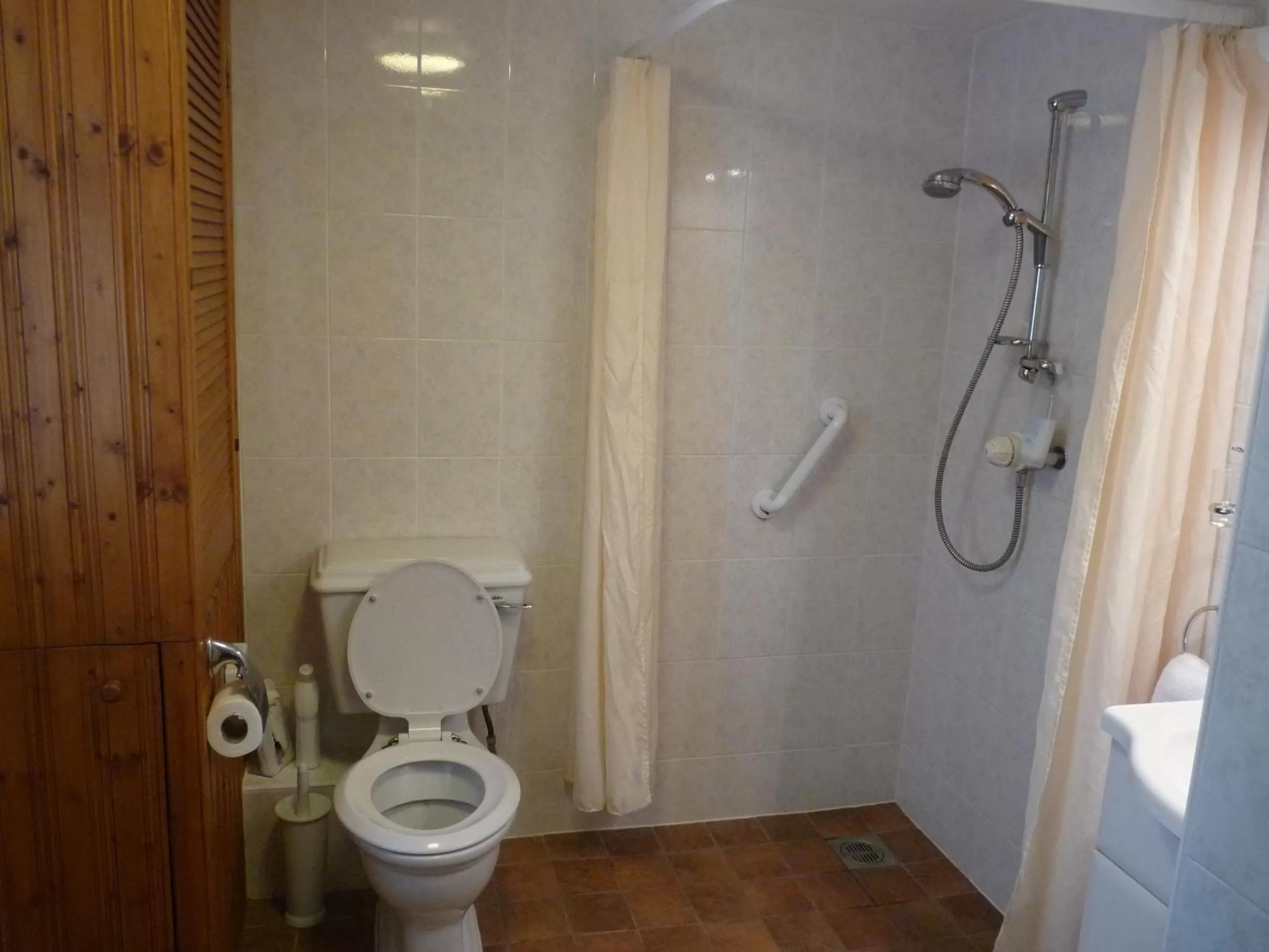 Bathroom in Oakenholt Farm Bed and Breakfast