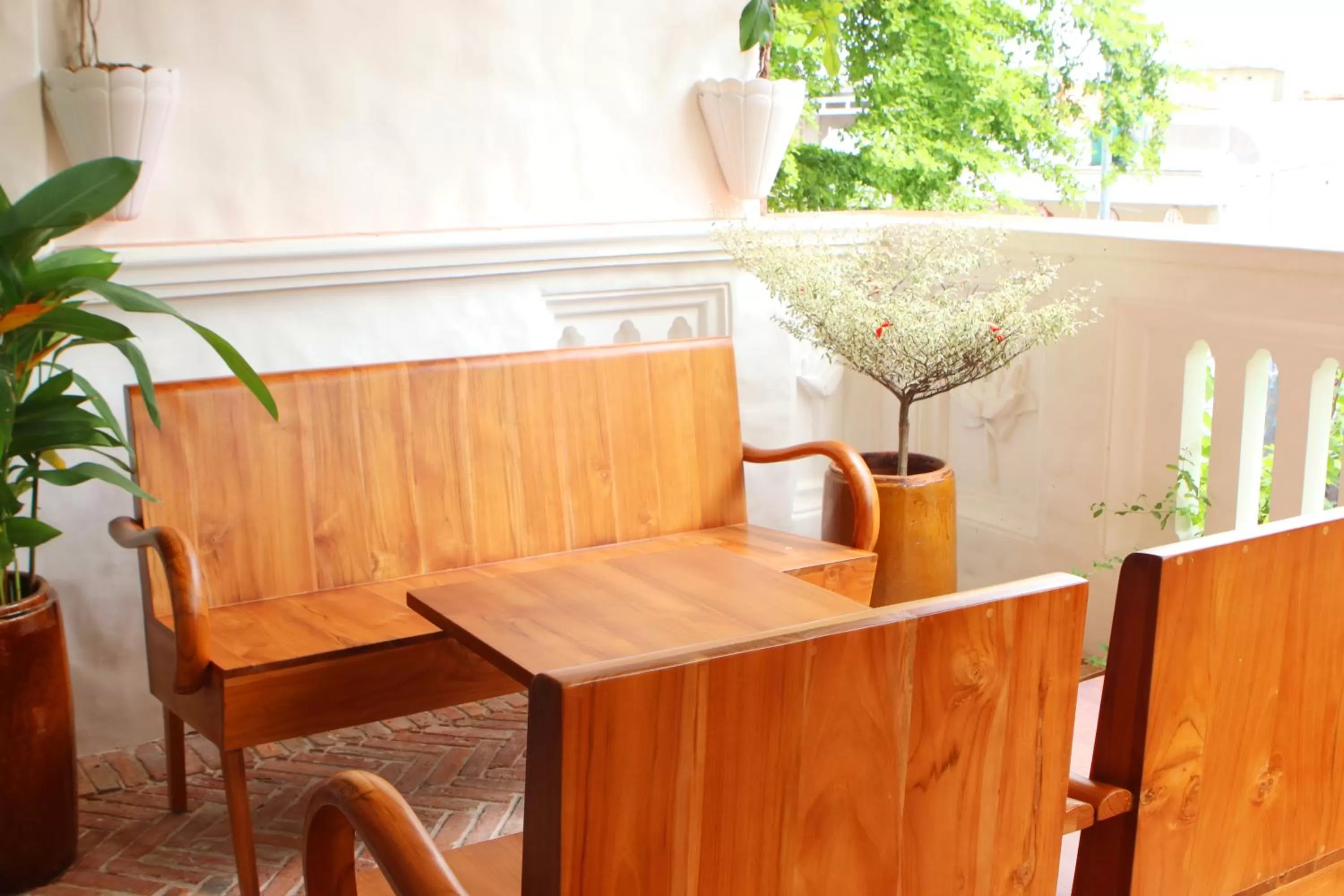 Seating area in Duc Vuong Saigon Hotel - Bui Vien