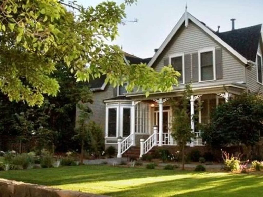 Other, Property Building in Inn on Randolph